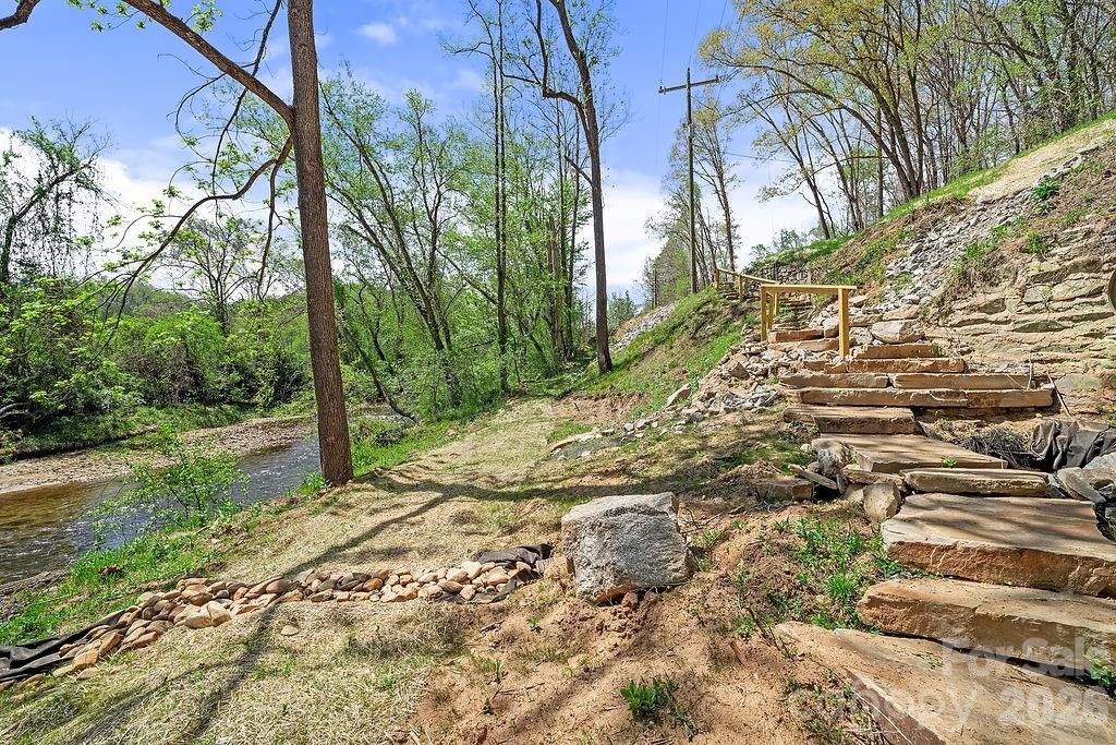 566 Mills River Road - Photo 25