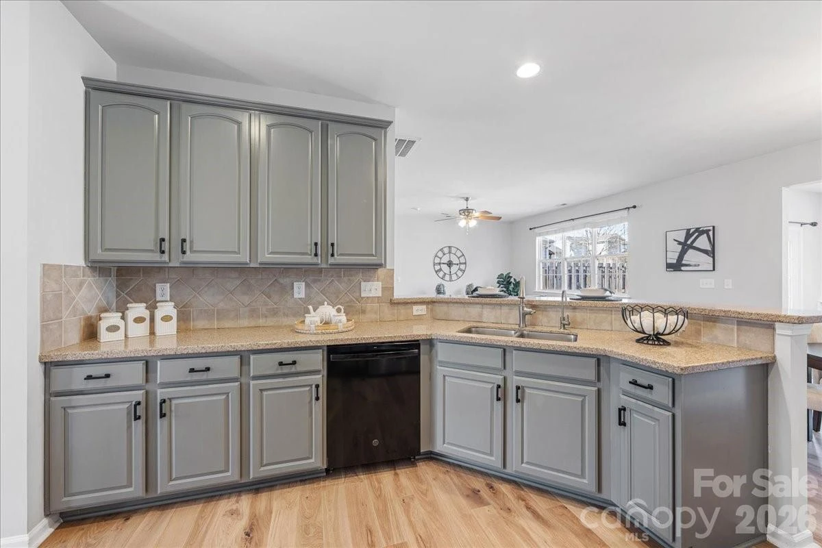 13915 Holly Stream Drive - Photo 15