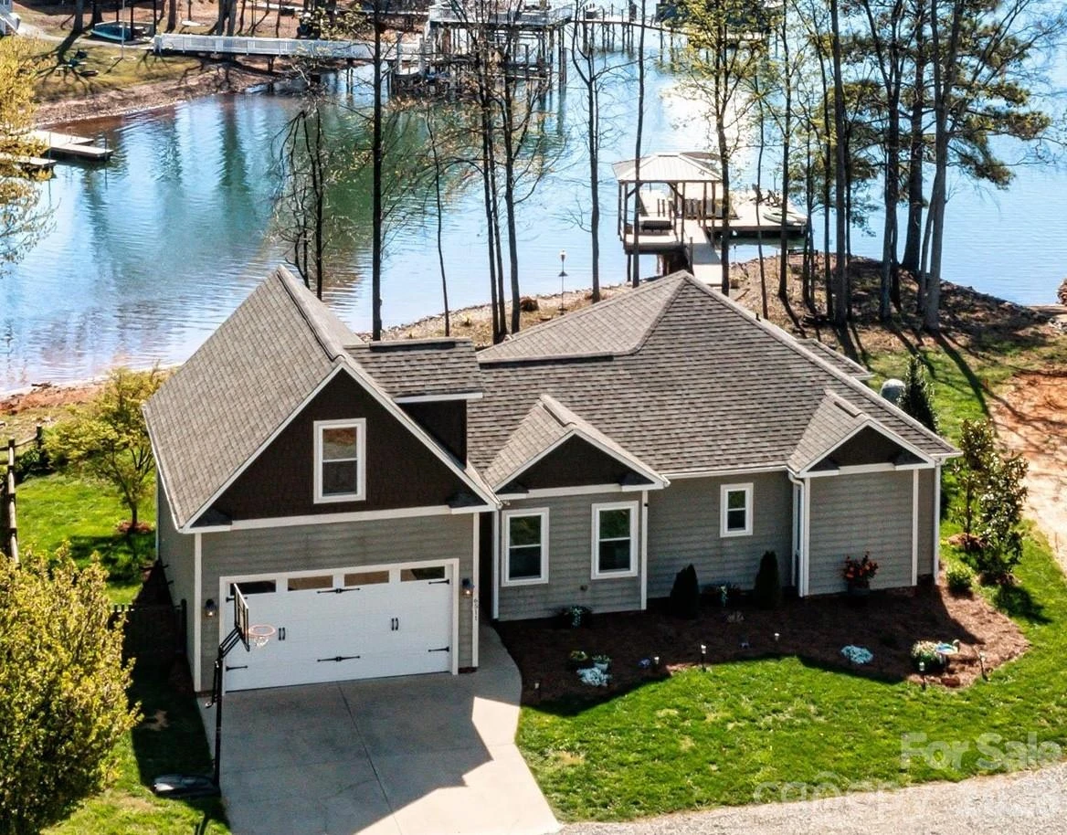 6511 Songbird Lane