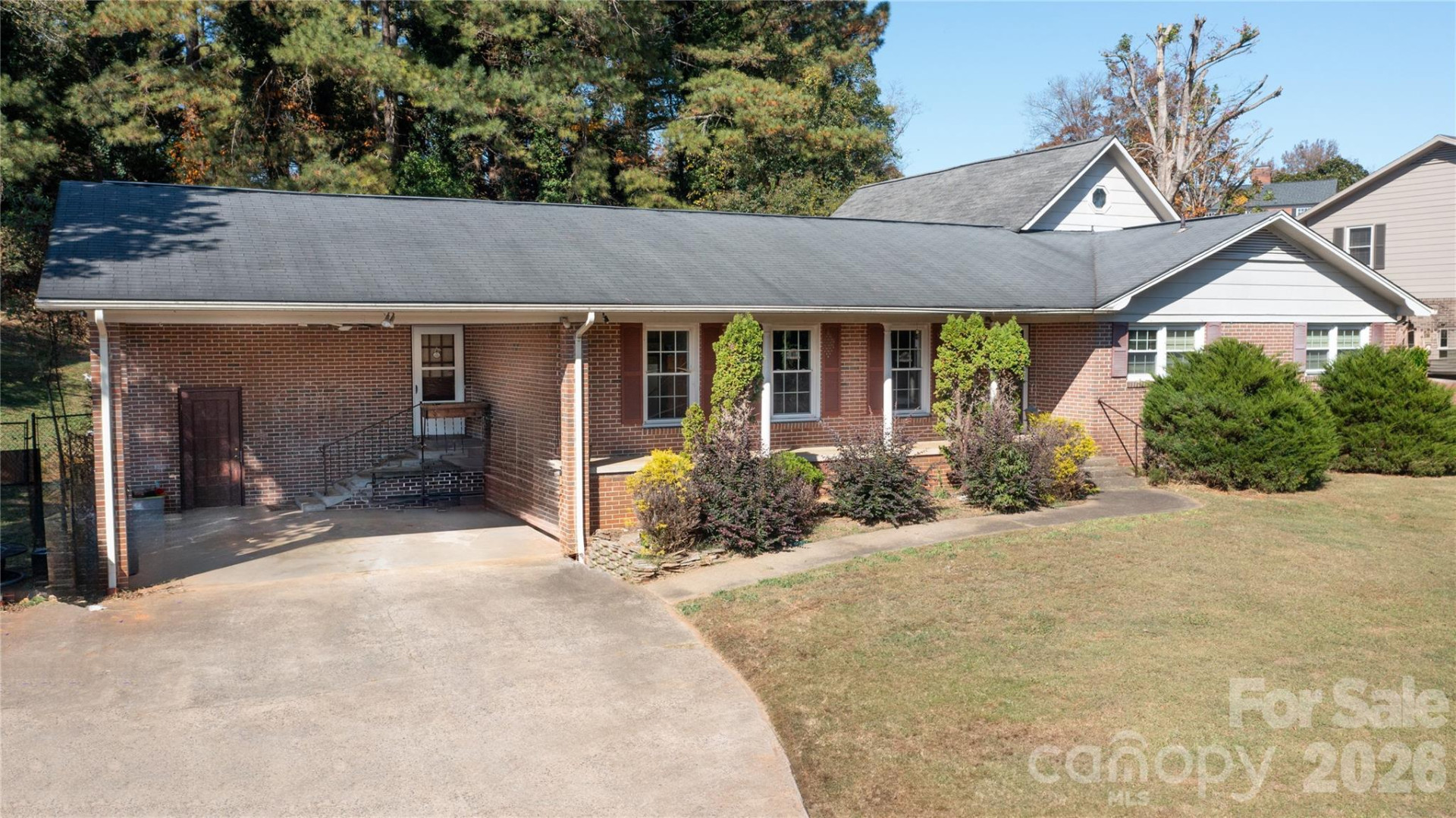 324 Golf Course Road