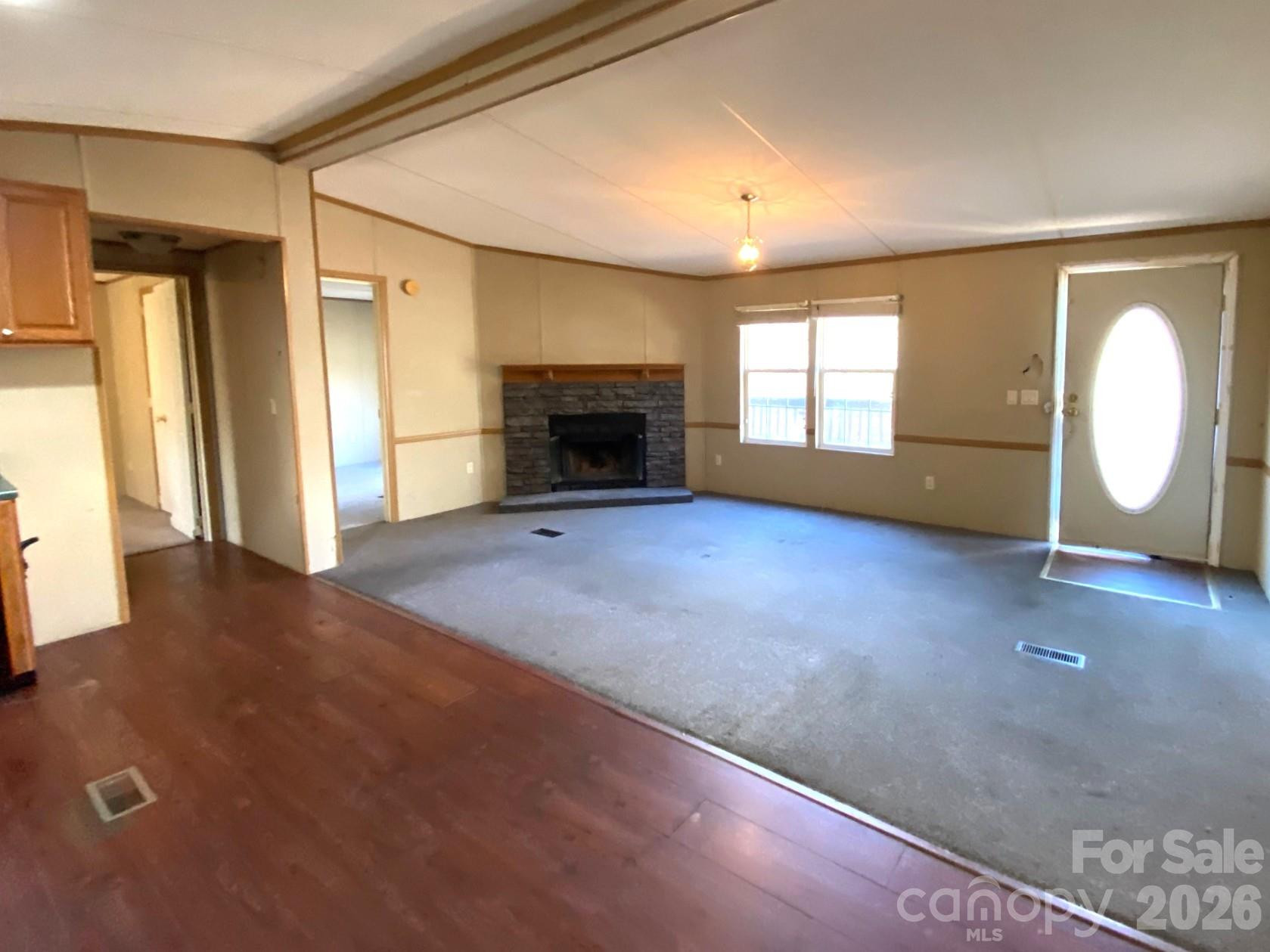 16 Molly Lane - Photo 2