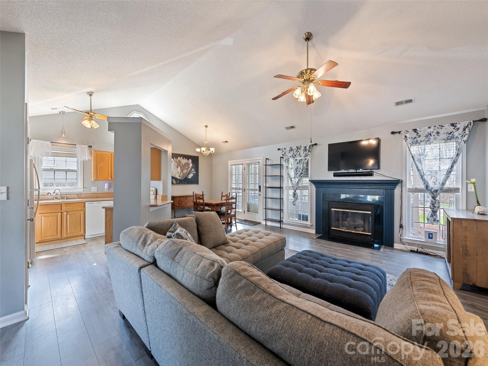 922 Woodhill Drive - Photo 11