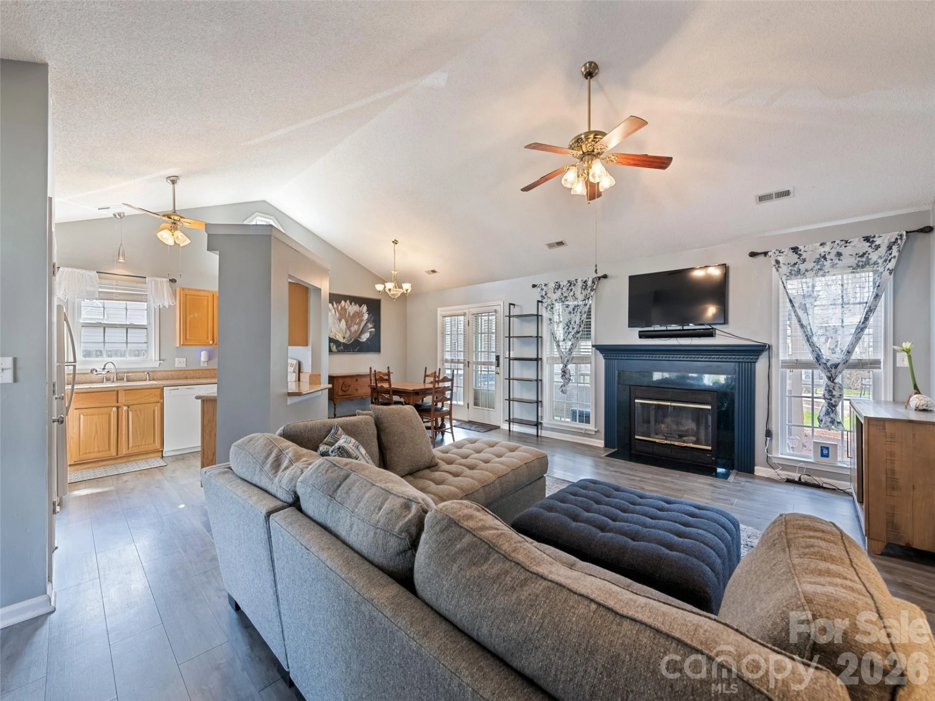 922 Woodhill Drive - Photo 11
