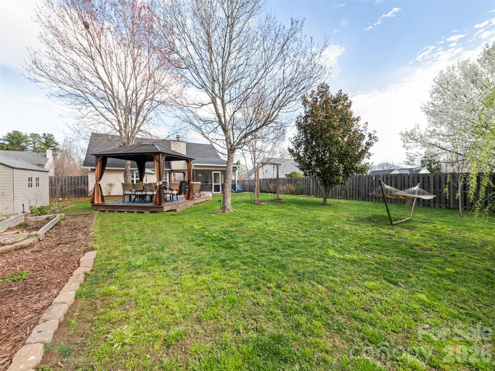 922 Woodhill Drive - Photo 3