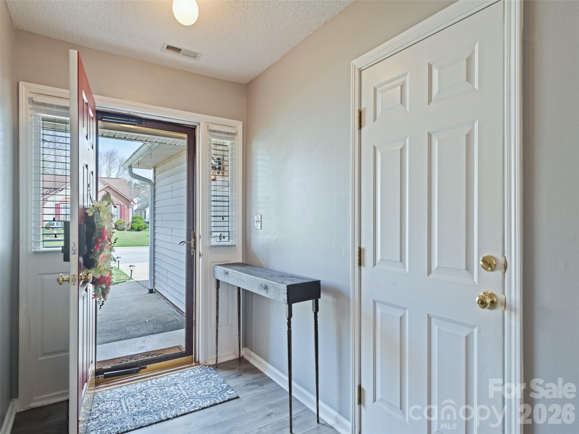 922 Woodhill Drive - Photo 8