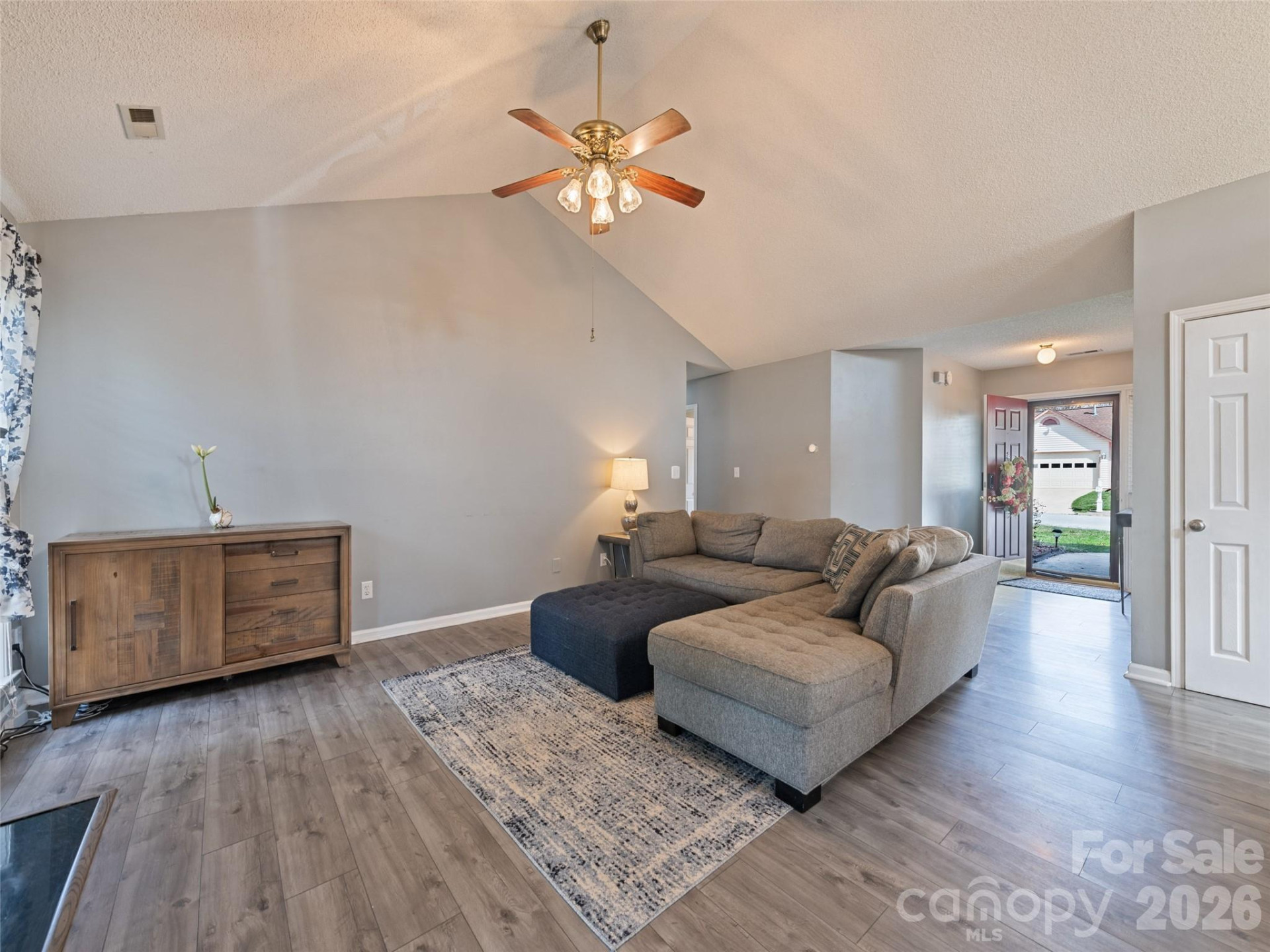 922 Woodhill Drive - Photo 9