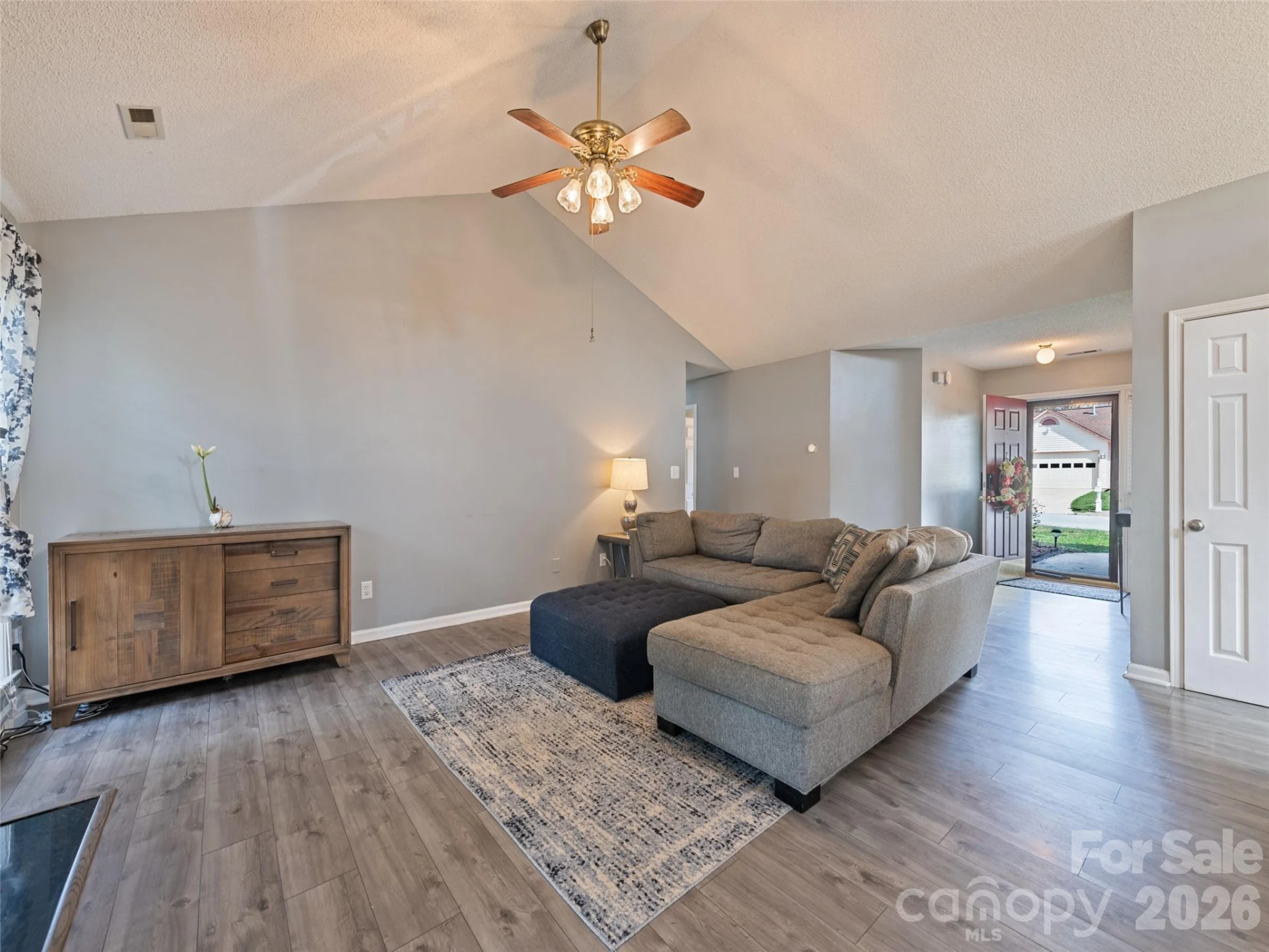 922 Woodhill Drive - Photo 9