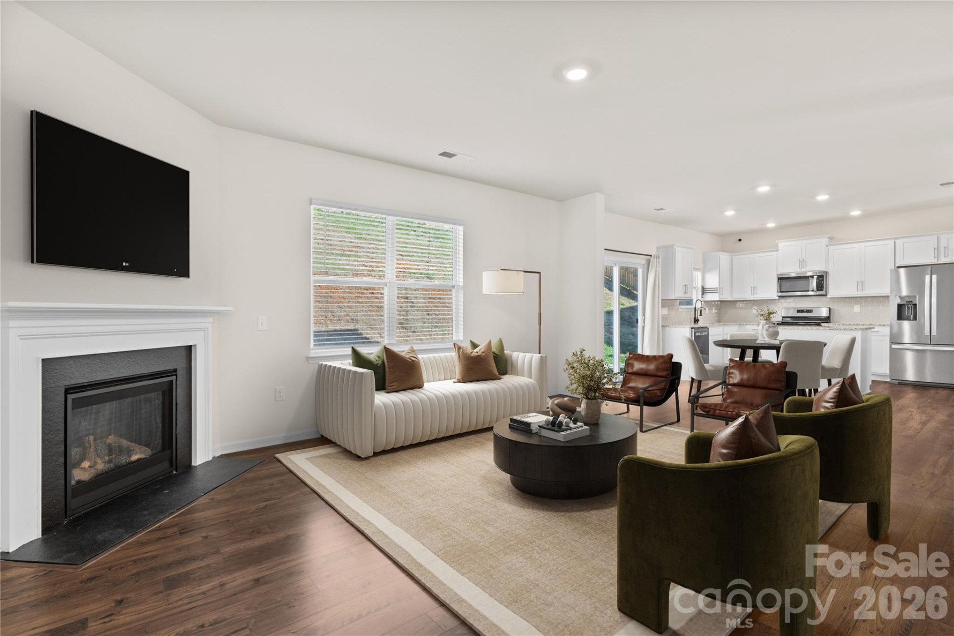 814 Monterey Court - Photo 3