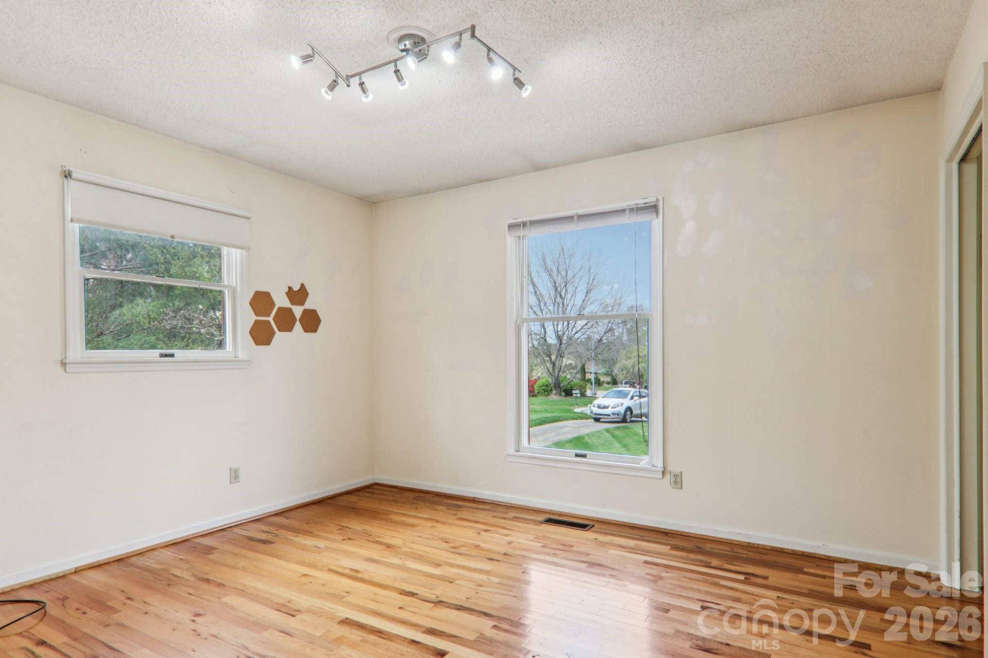 544 Bluebird Ridge - Photo 19