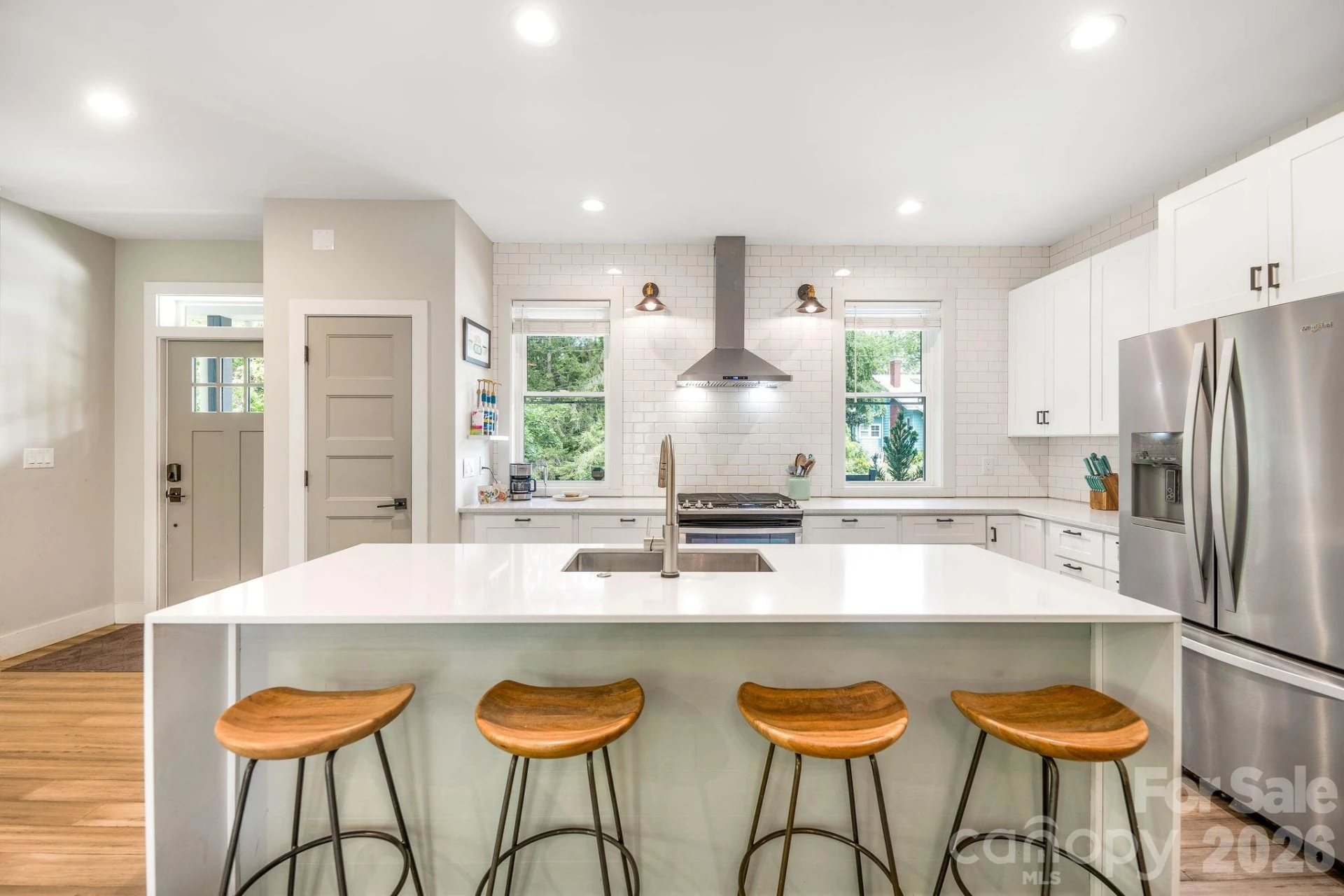 192 Virginia Avenue - Photo 2