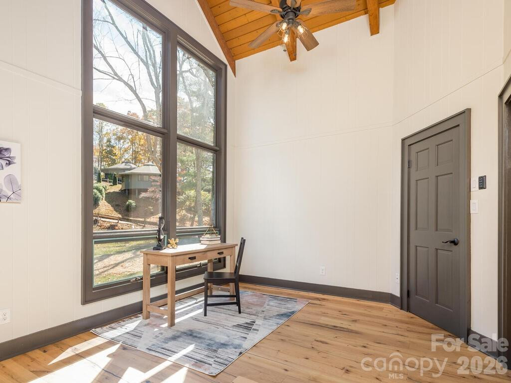 1952 Country Club Drive - Photo 20