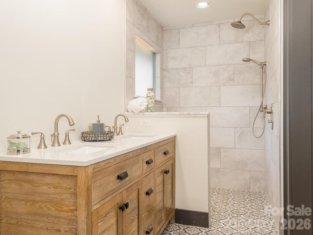 1952 Country Club Drive - Photo 23