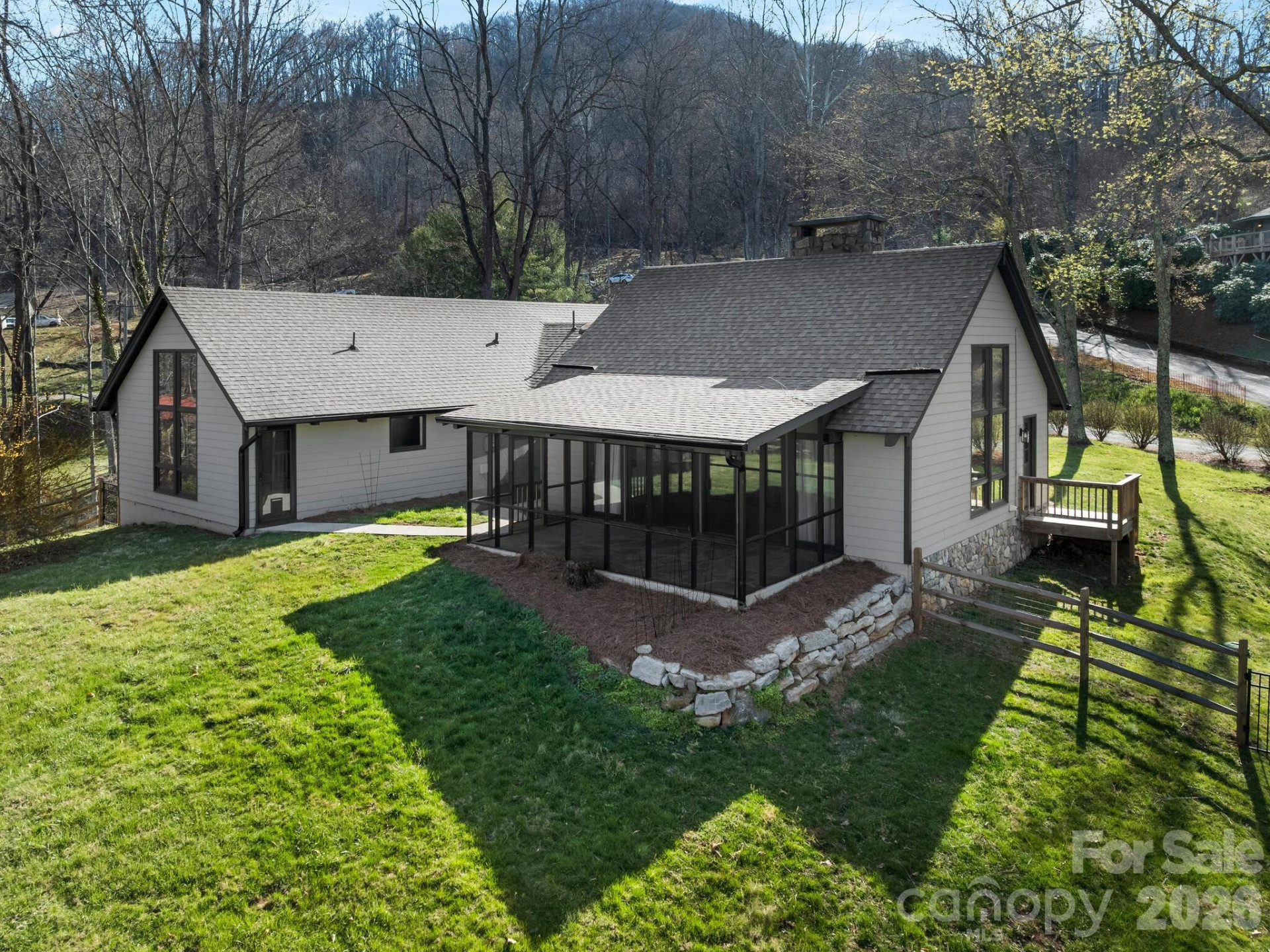 1952 Country Club Drive - Photo 35