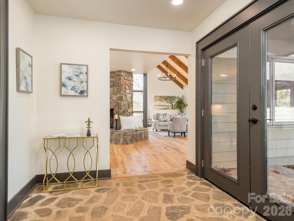 1952 Country Club Drive - Photo 7