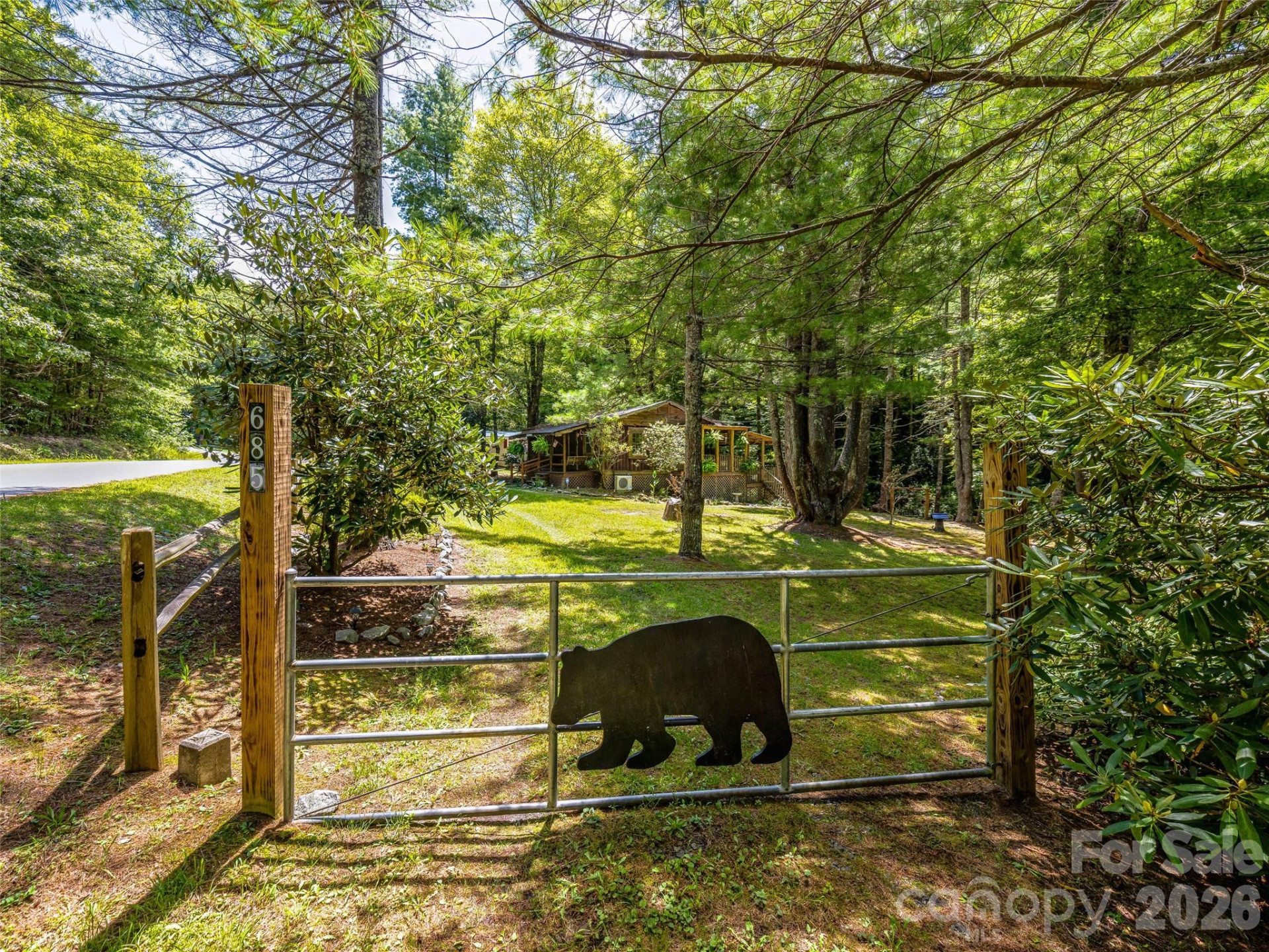 685 Shumont Road - Photo 2