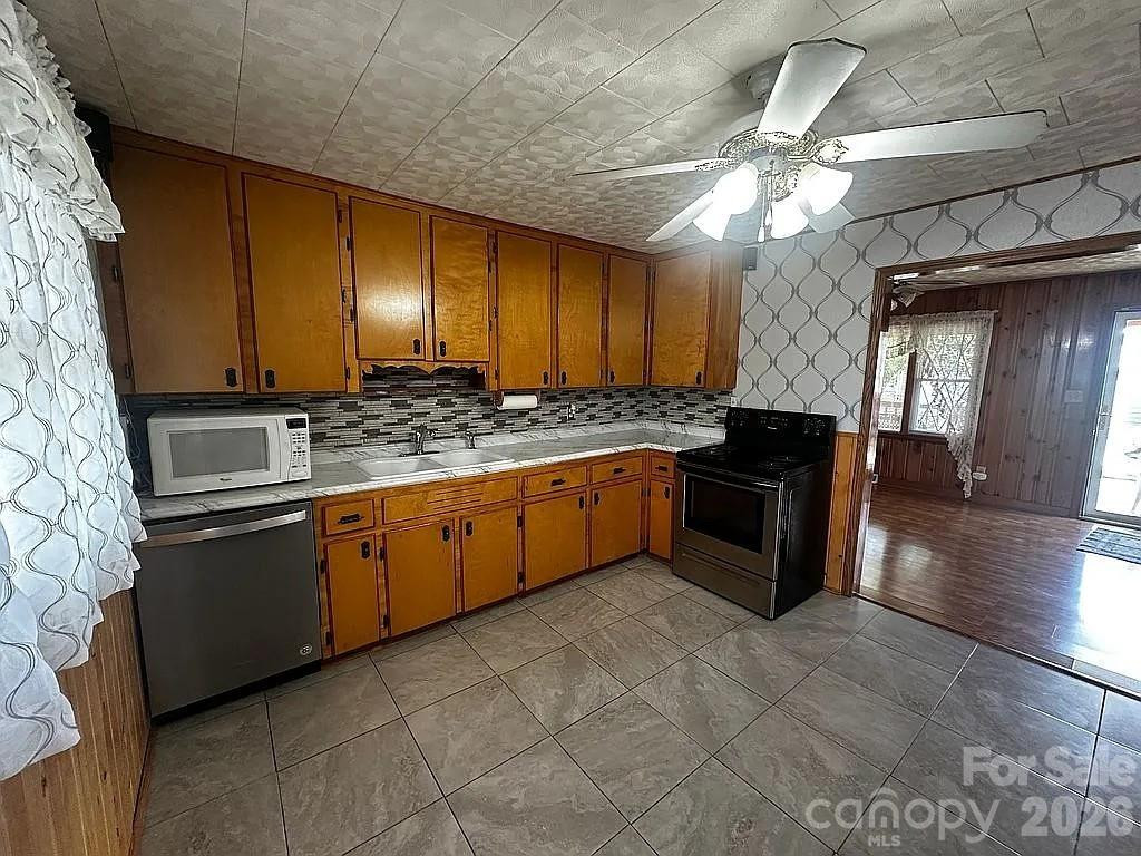 34 Sunset Drive - Photo 11