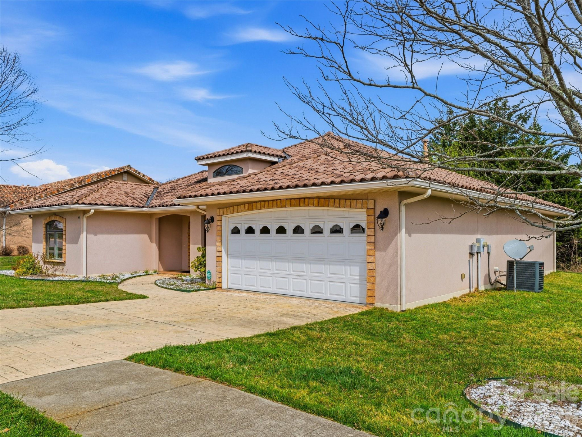 44 Pacifico Drive - Photo 3