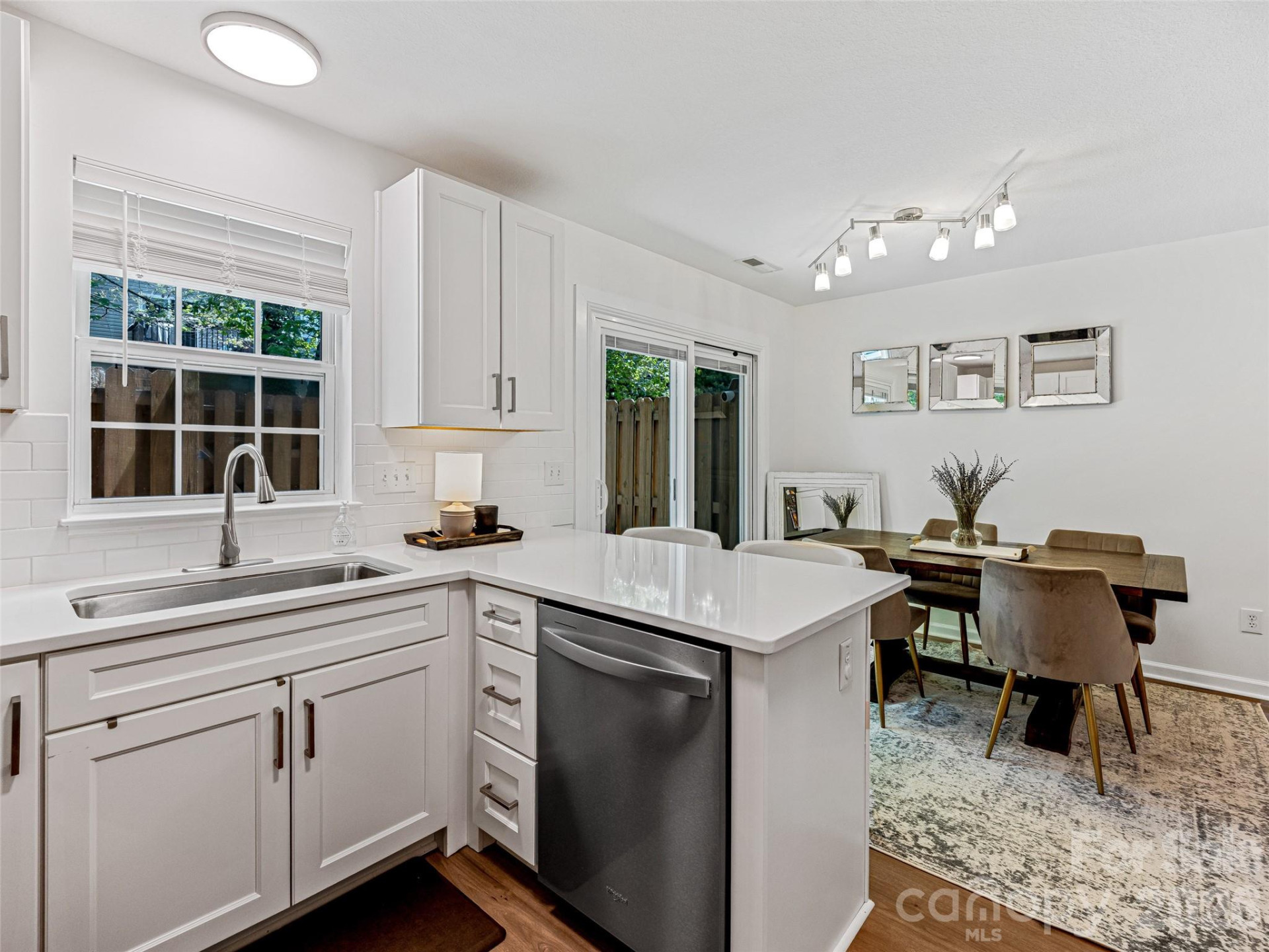 155 Wiltshire Circle - Photo 14