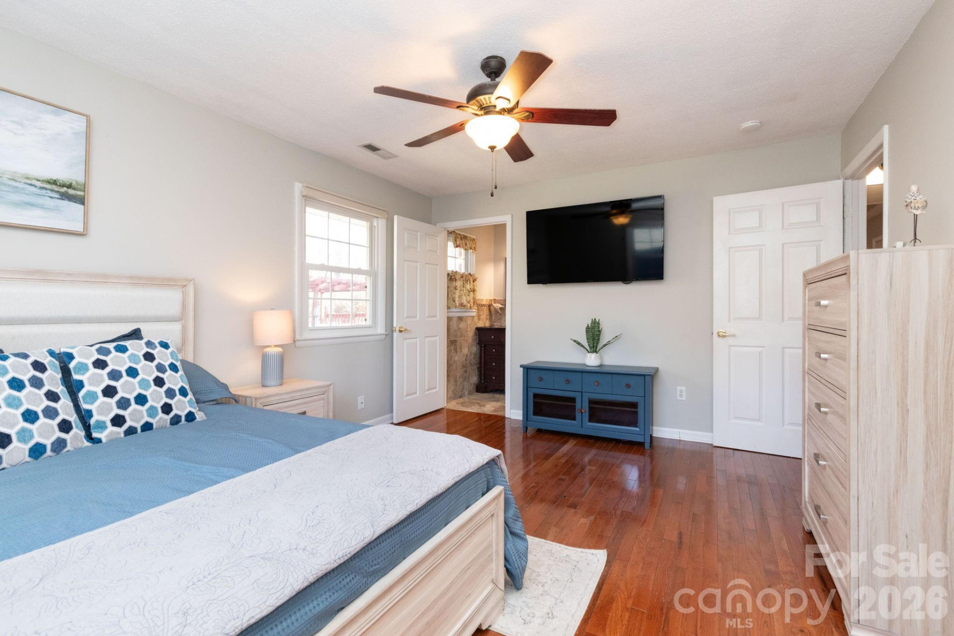 143 Devonwood Drive - Photo 2