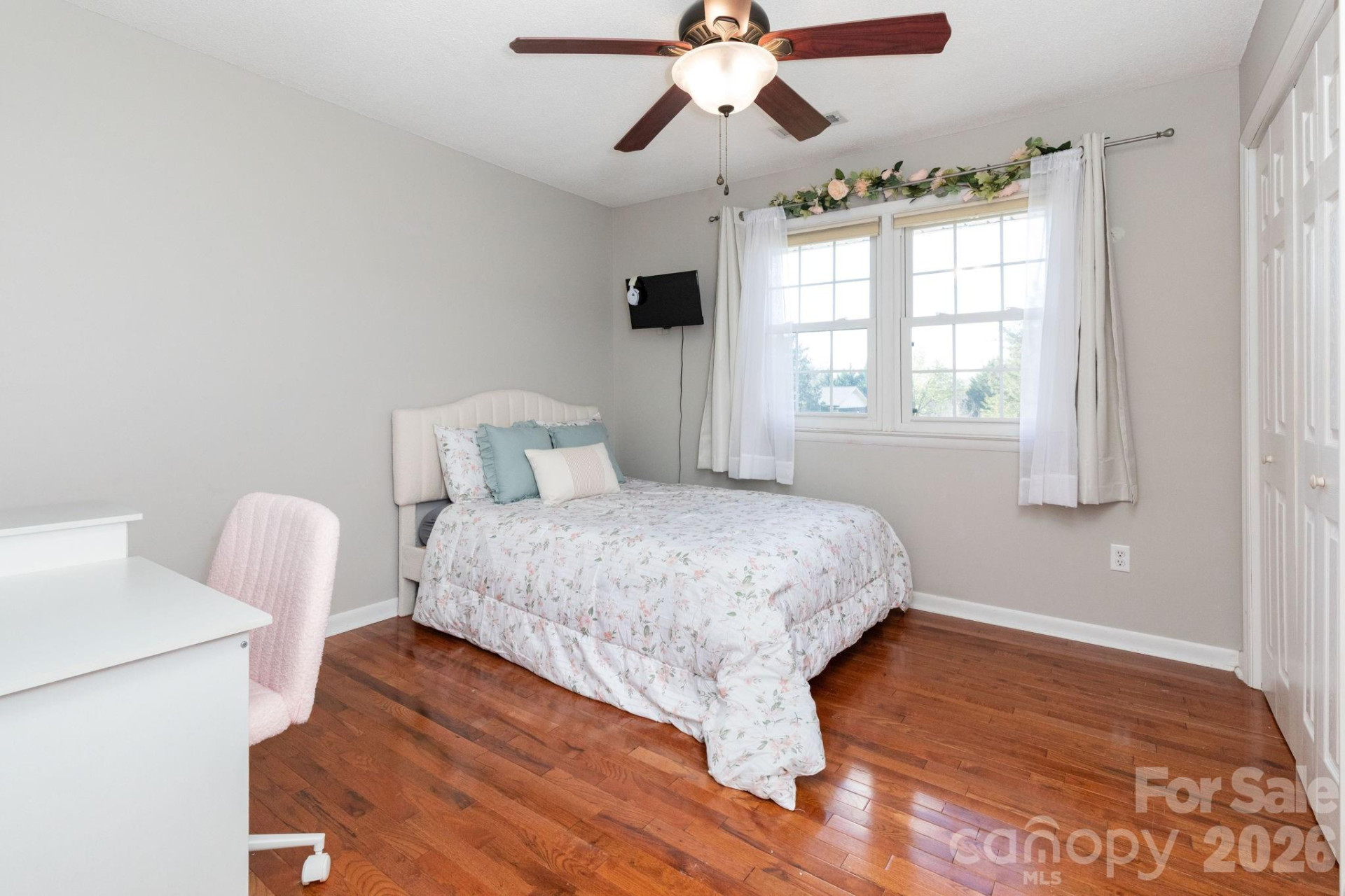 143 Devonwood Drive - Photo 4