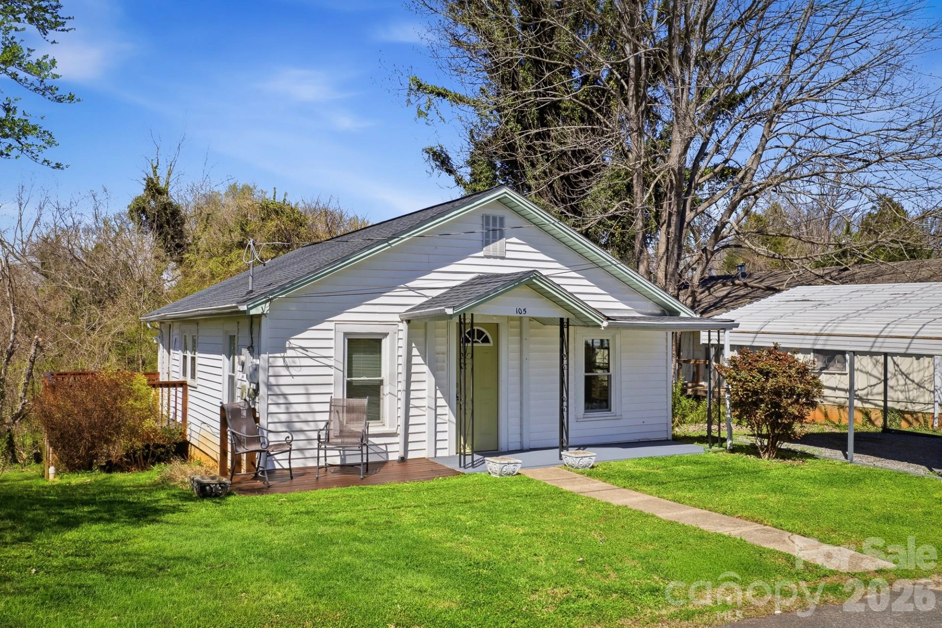 105 Moses Street