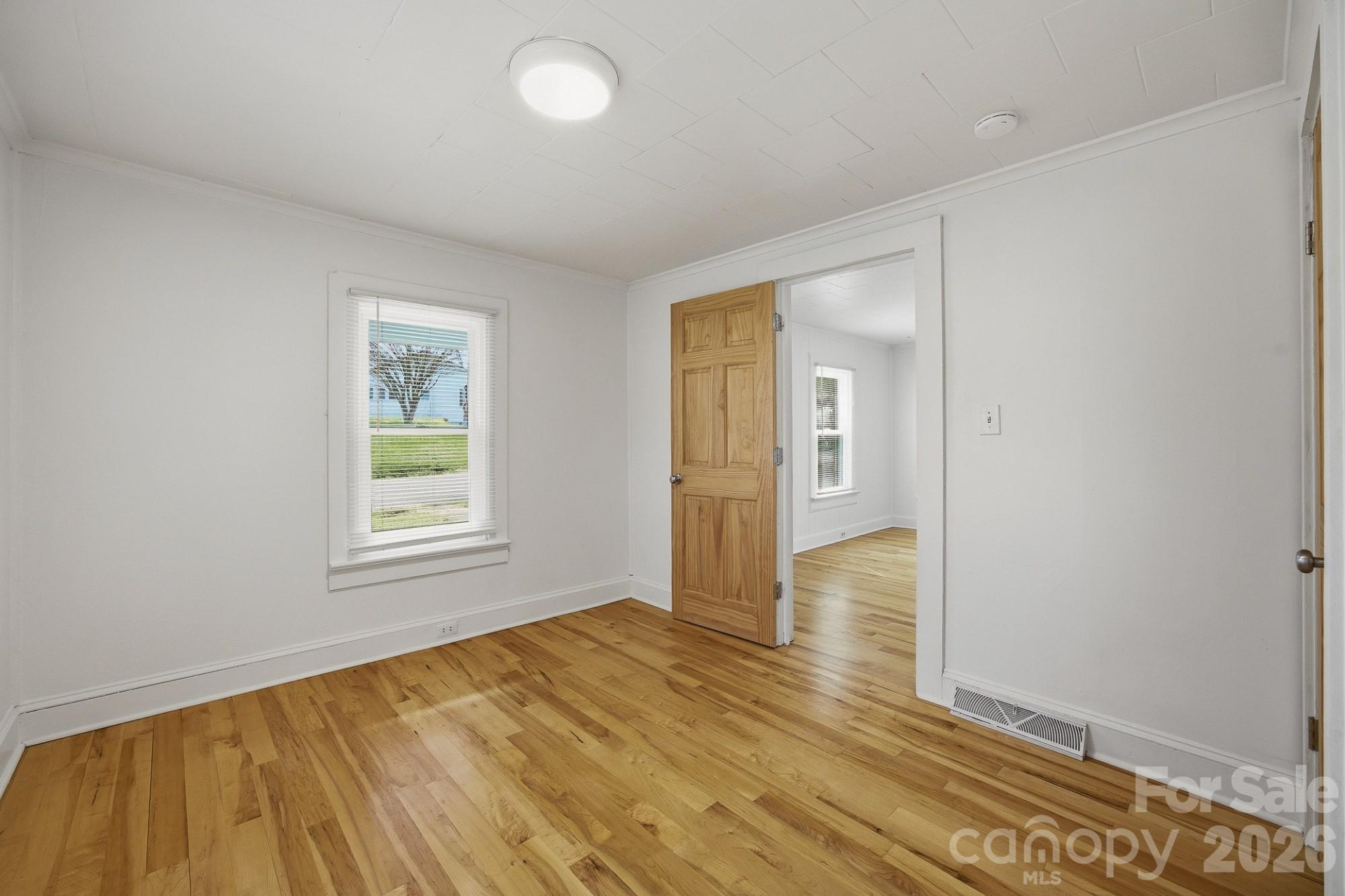 105 Moses Street - Photo 13