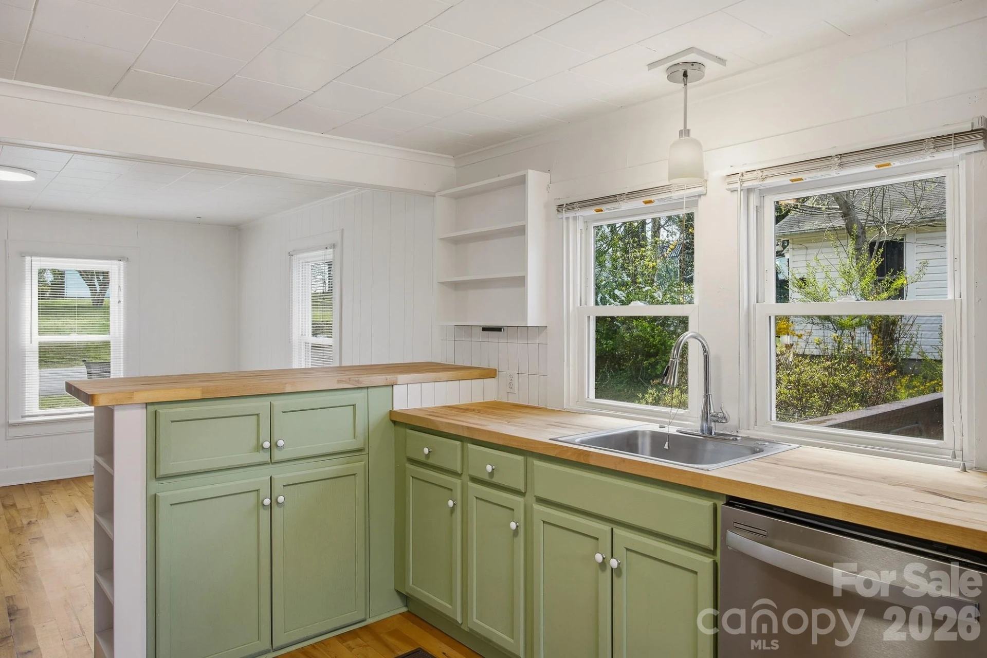 105 Moses Street - Photo 9