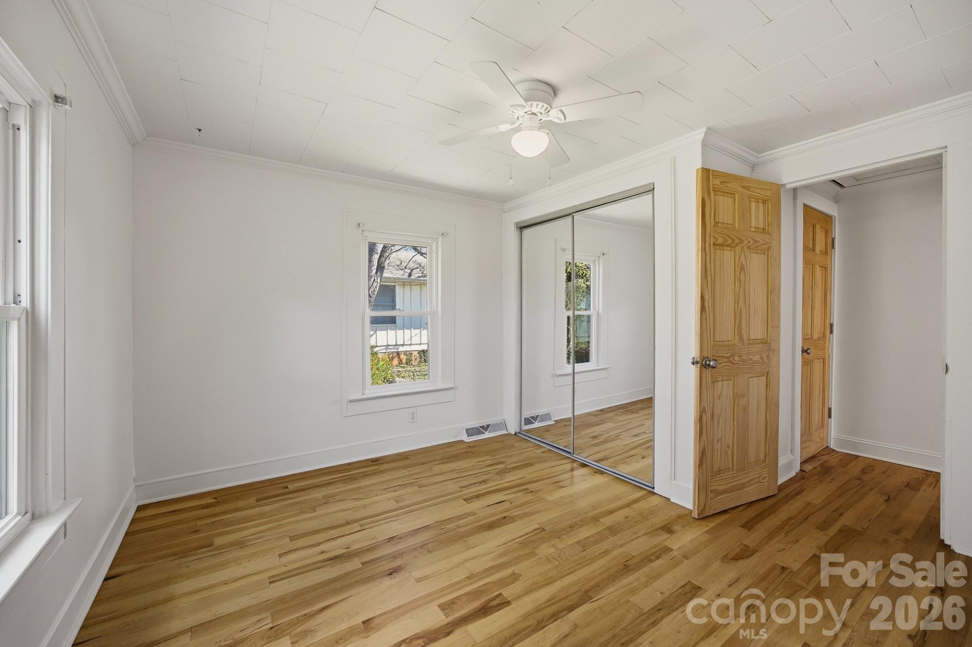 105 Moses Street - Photo 10
