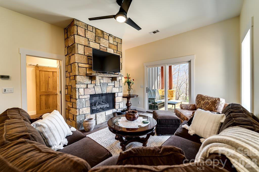 117 Amberleaf Way - Photo 32