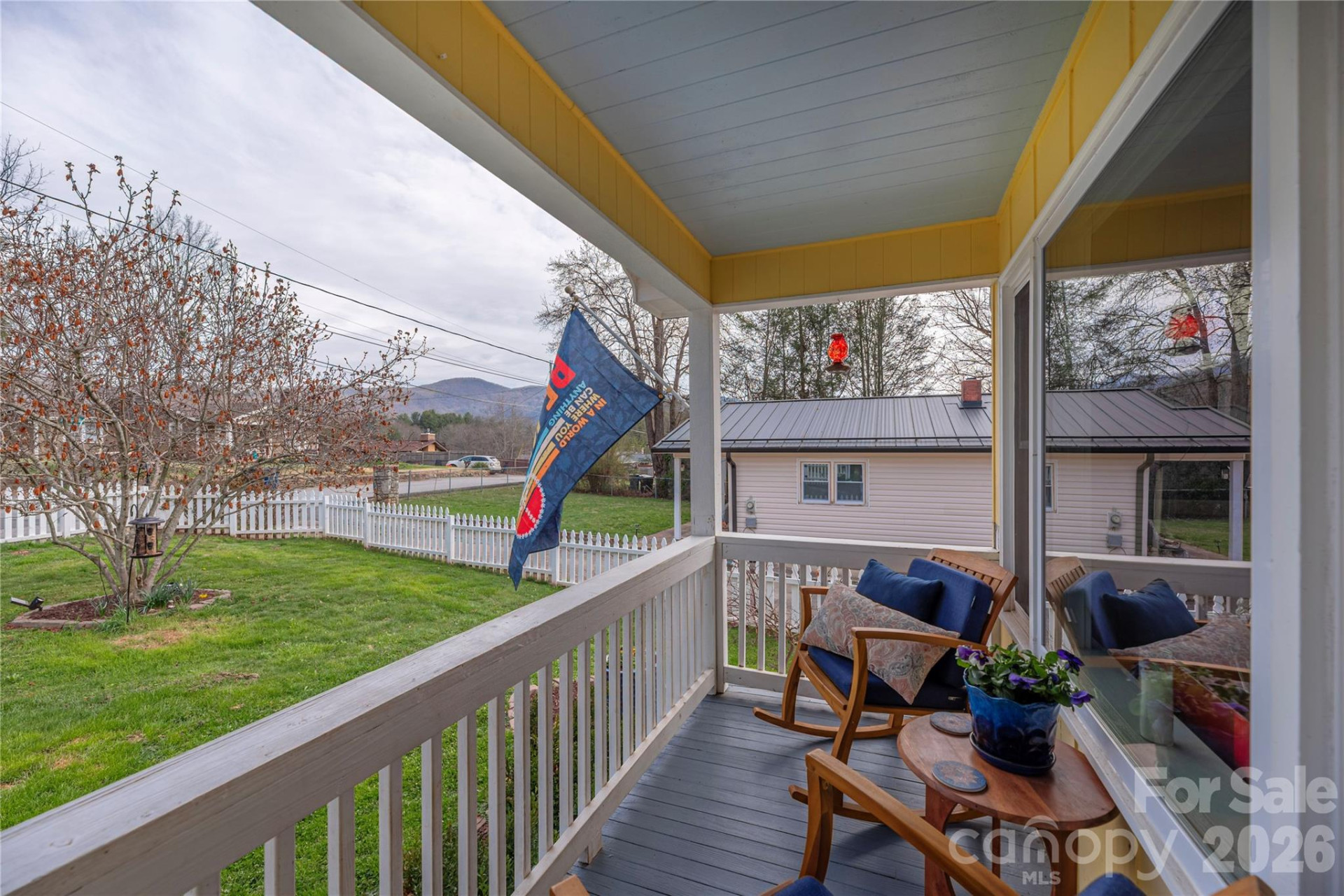 145 Woodland Drive - Photo 3