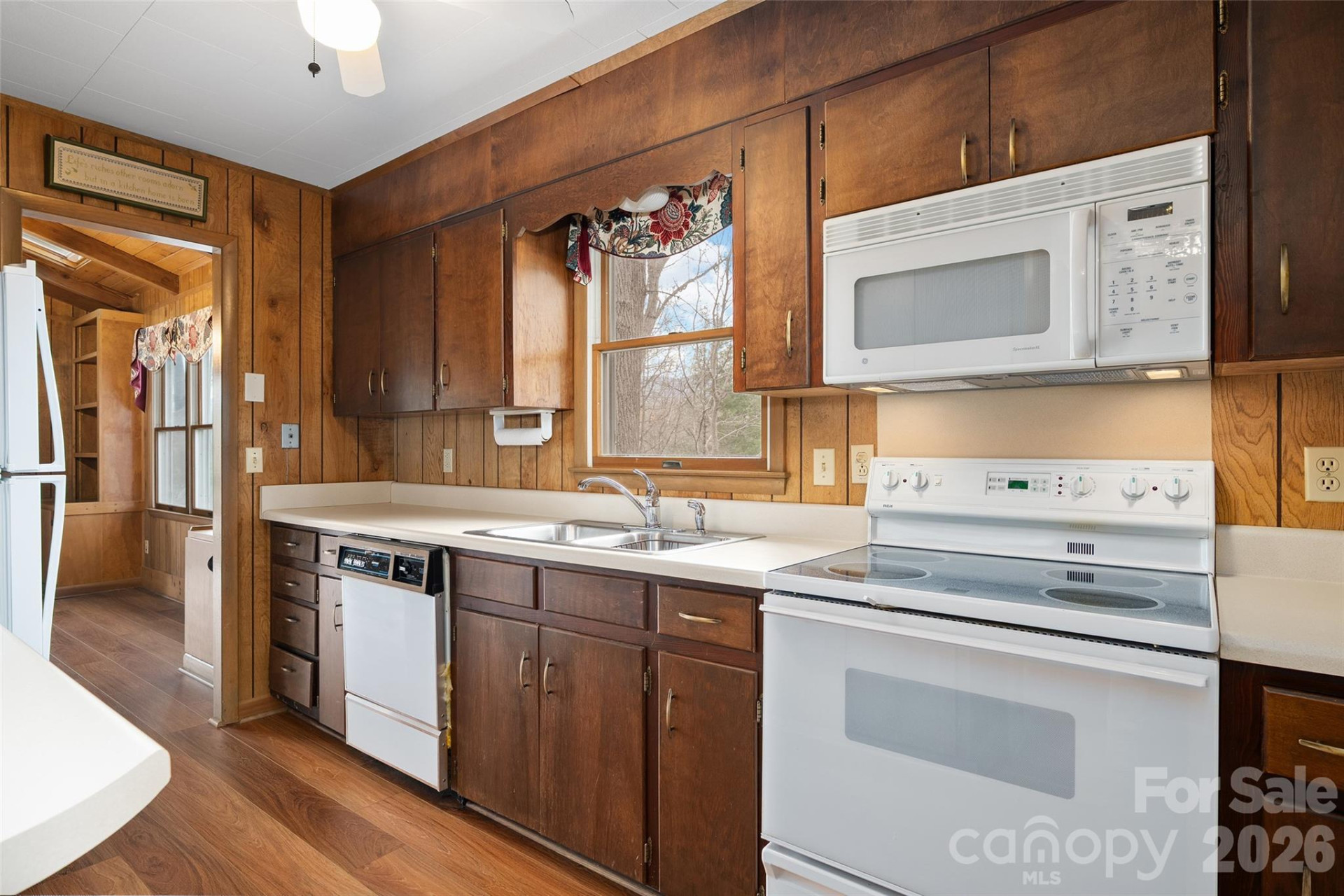 436 Crum Drive - Photo 10