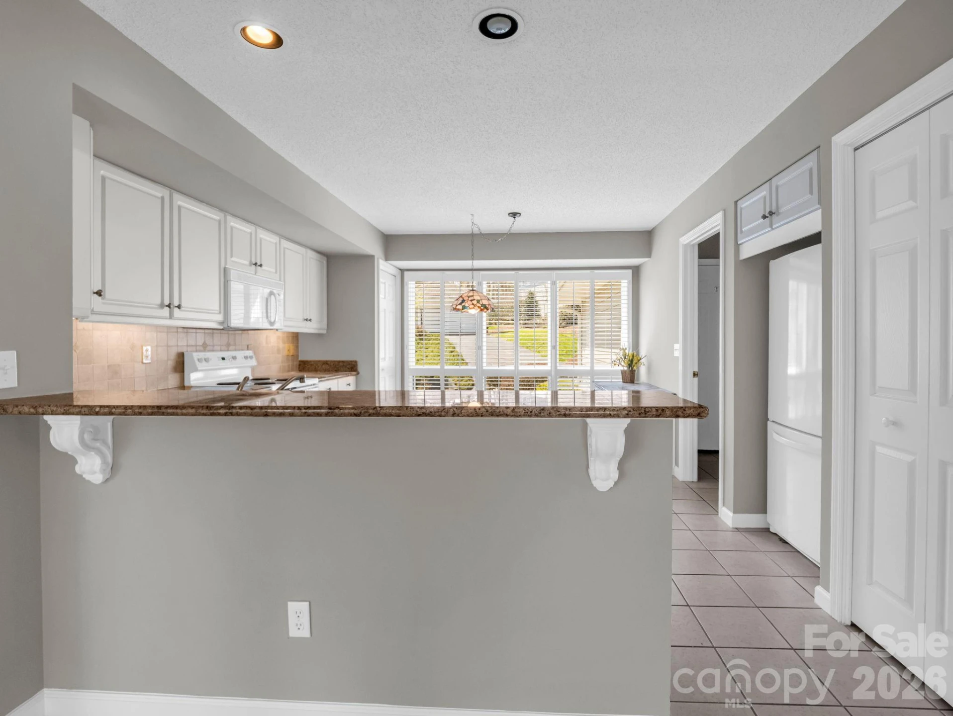 111 Broadmoor Drive - Photo 10