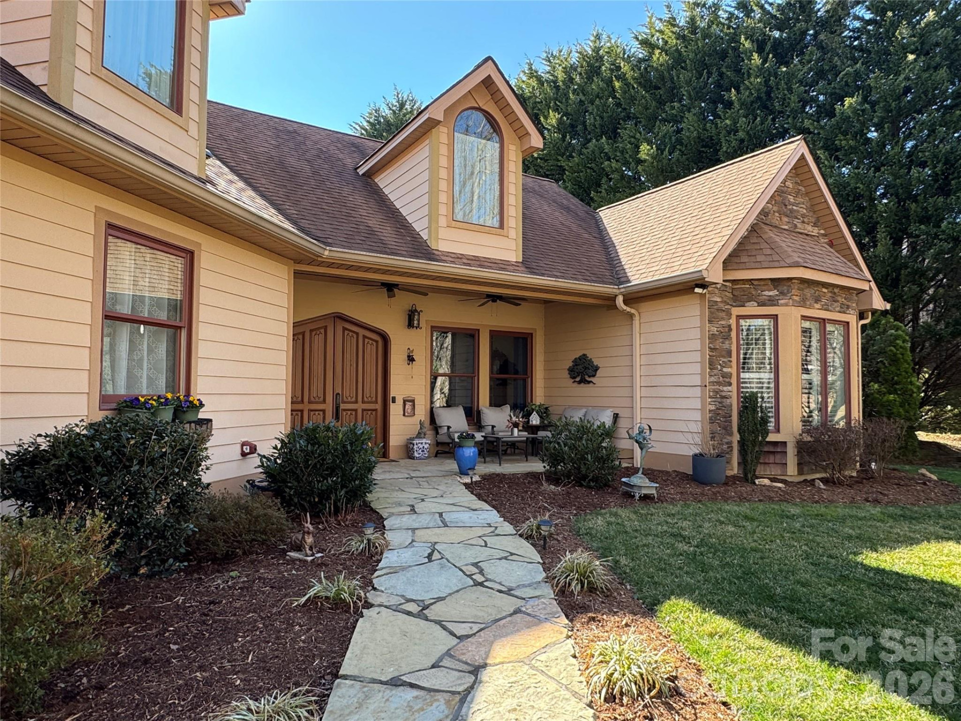 628 Vista Falls Road - Photo 3