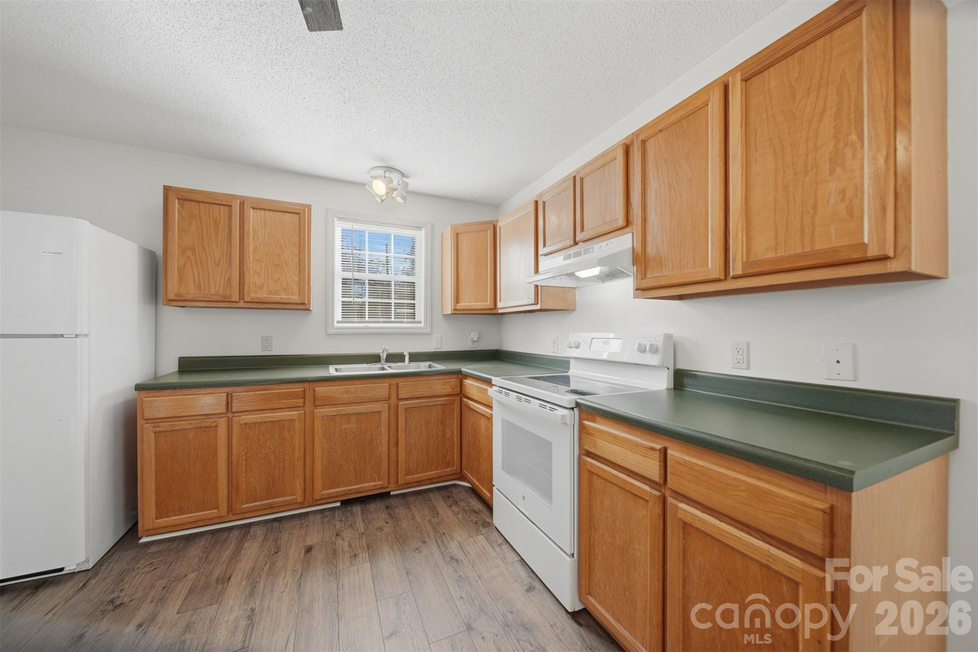 828 Cline Avenue - Photo 8