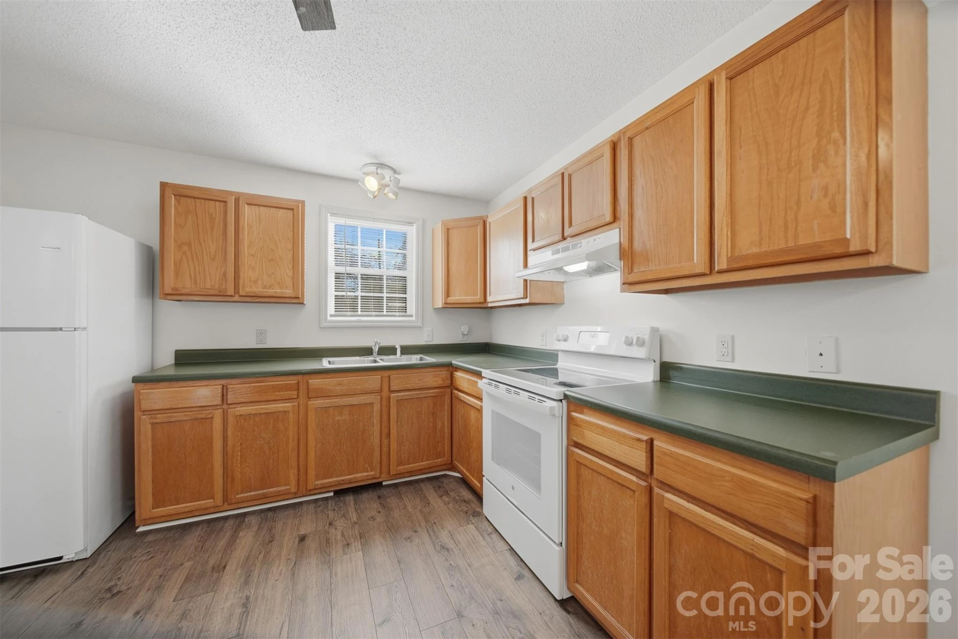828 Cline Avenue - Photo 8