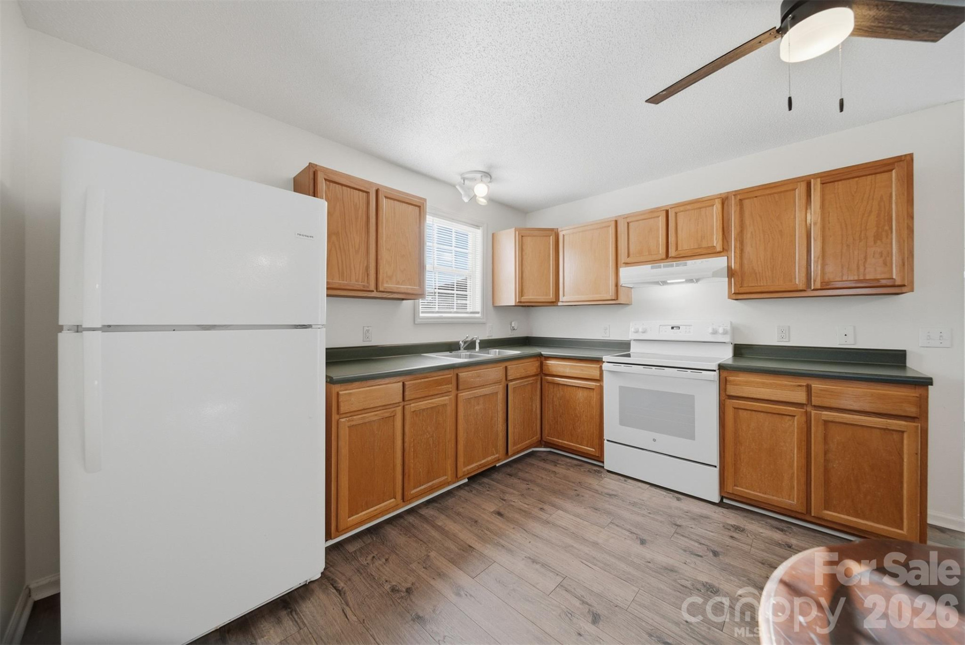 828 Cline Avenue - Photo 9