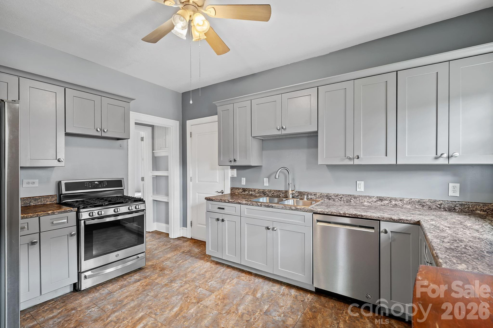 221 Summit Street - Photo 9