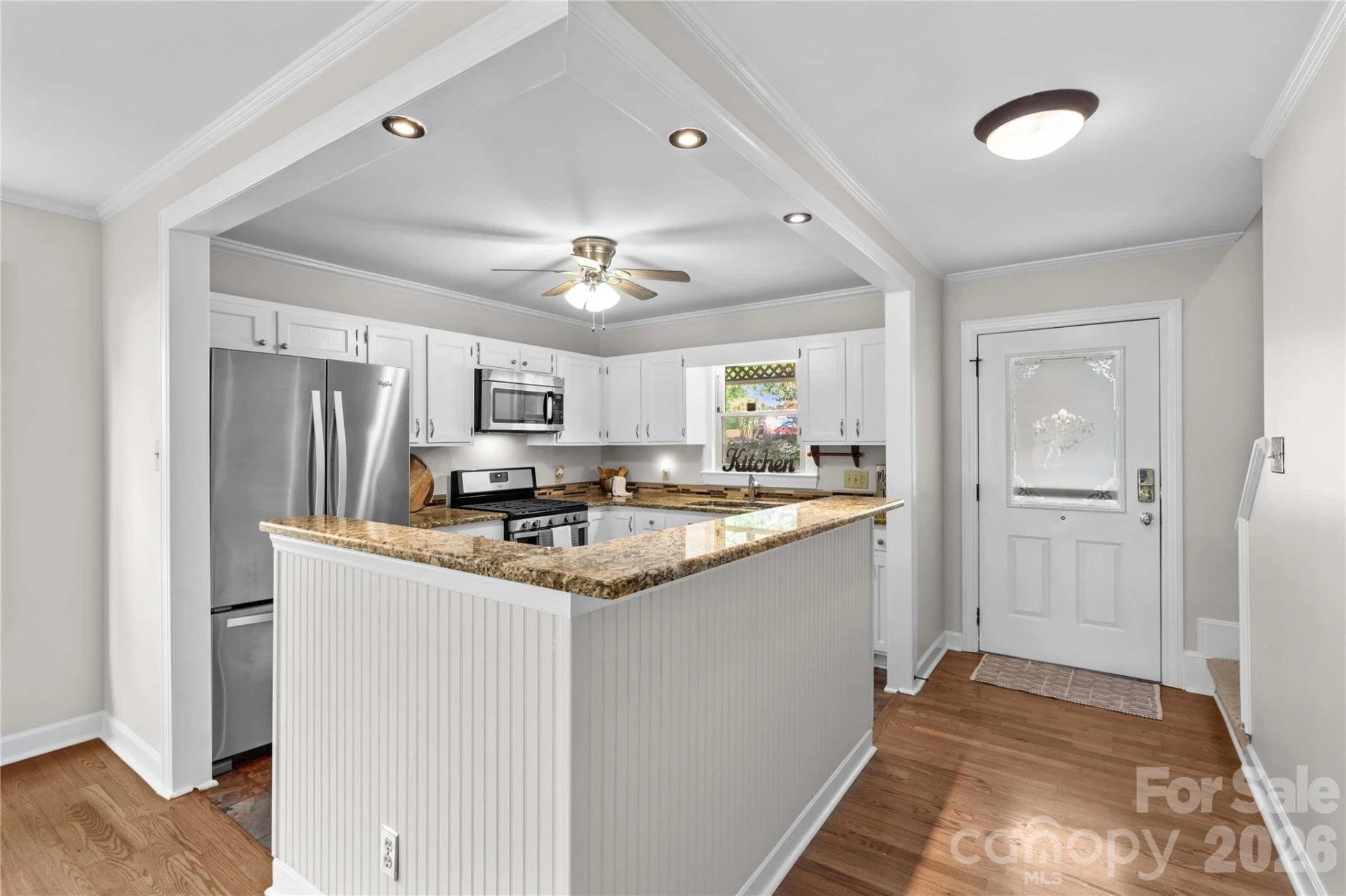 413 Windsor Lane - Photo 12