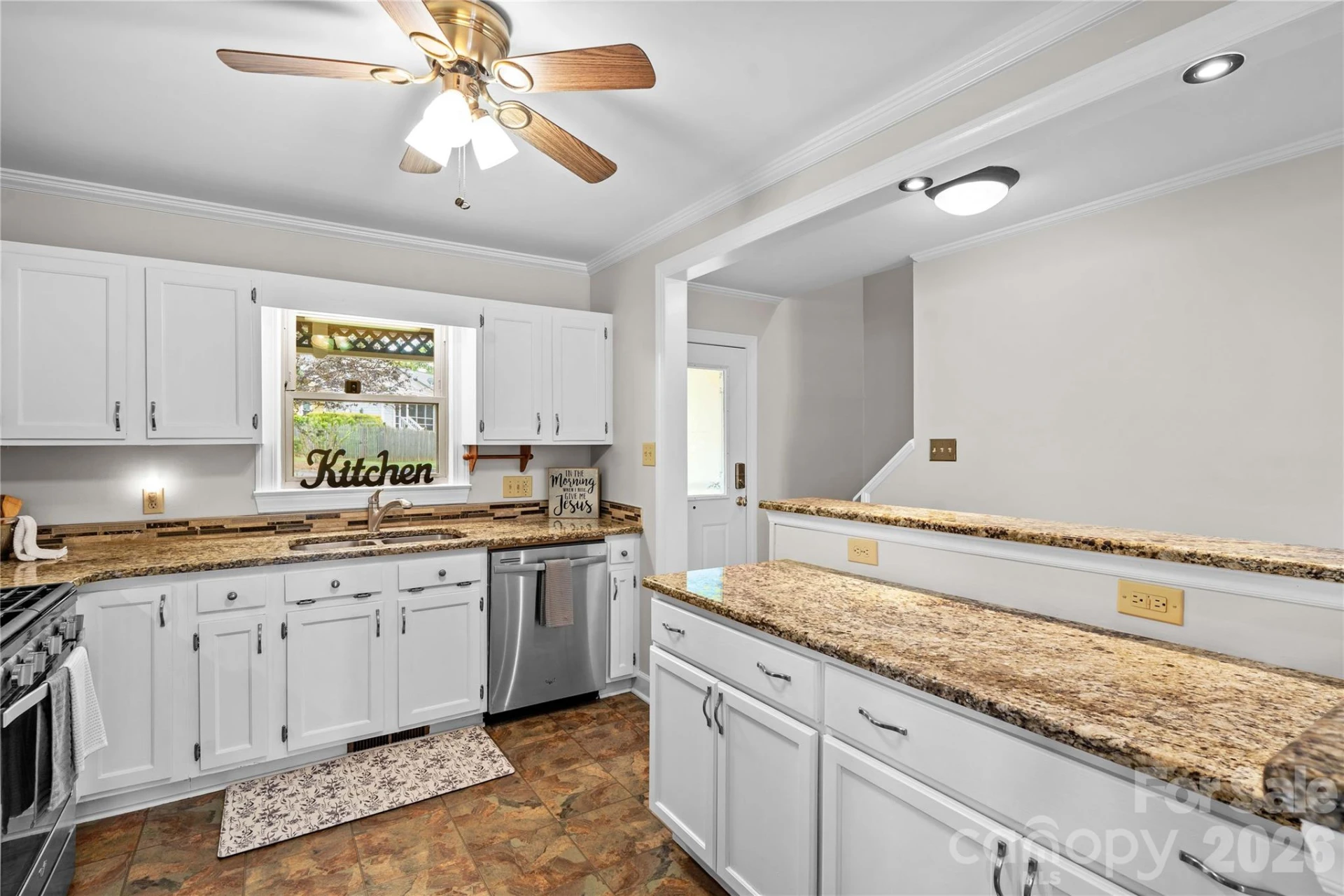 413 Windsor Lane - Photo 17