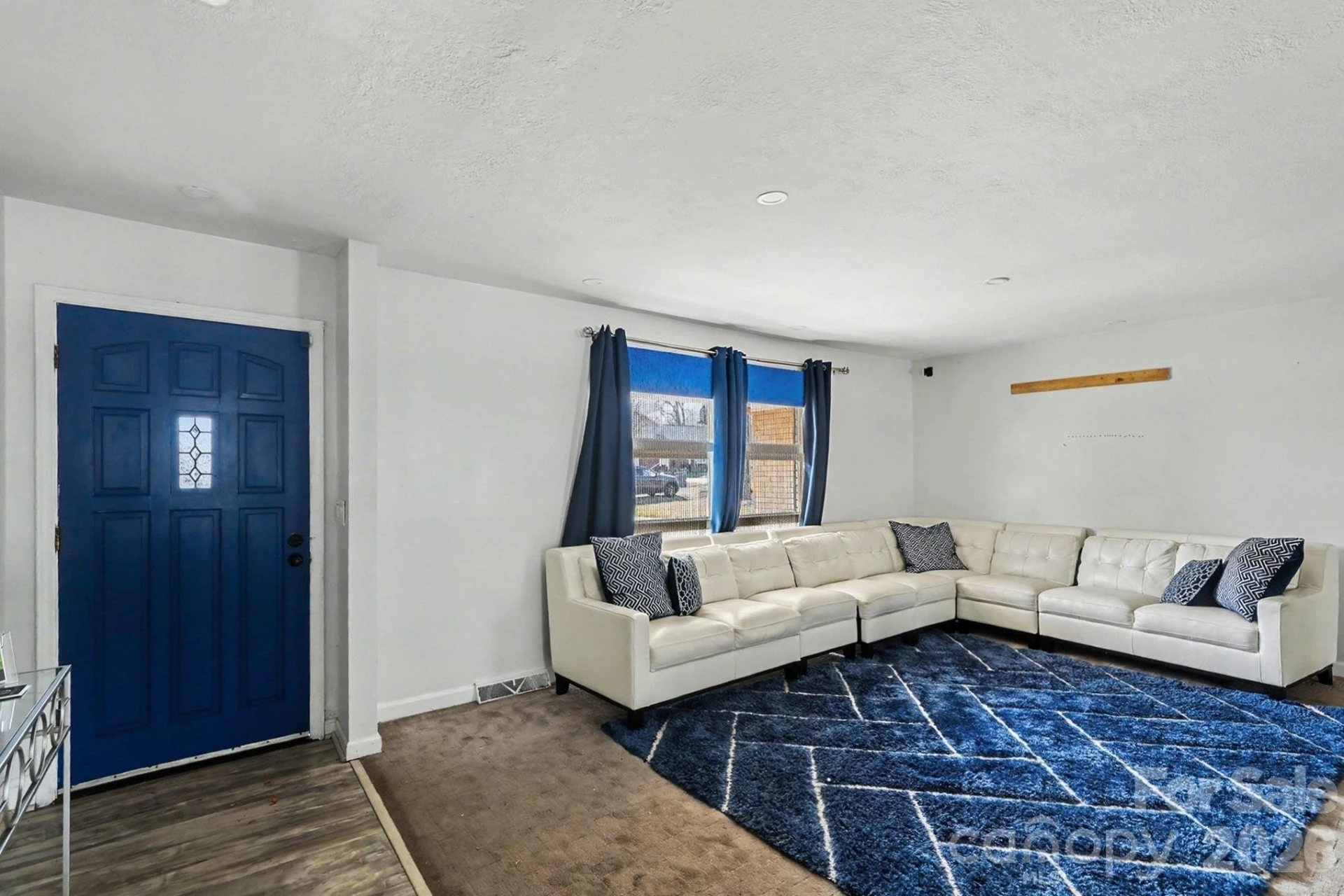 213 Lakeview Drive - Photo 8