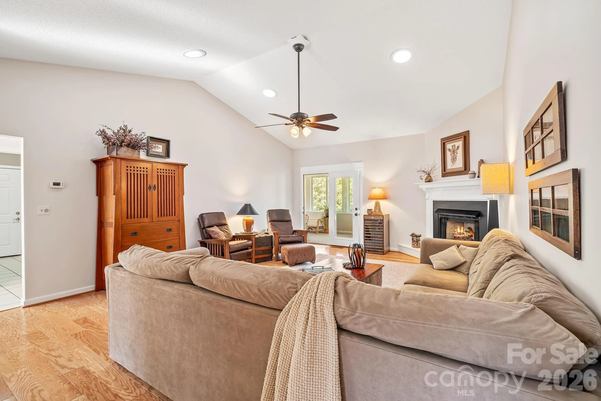 306 Croydon Drive - Photo 6