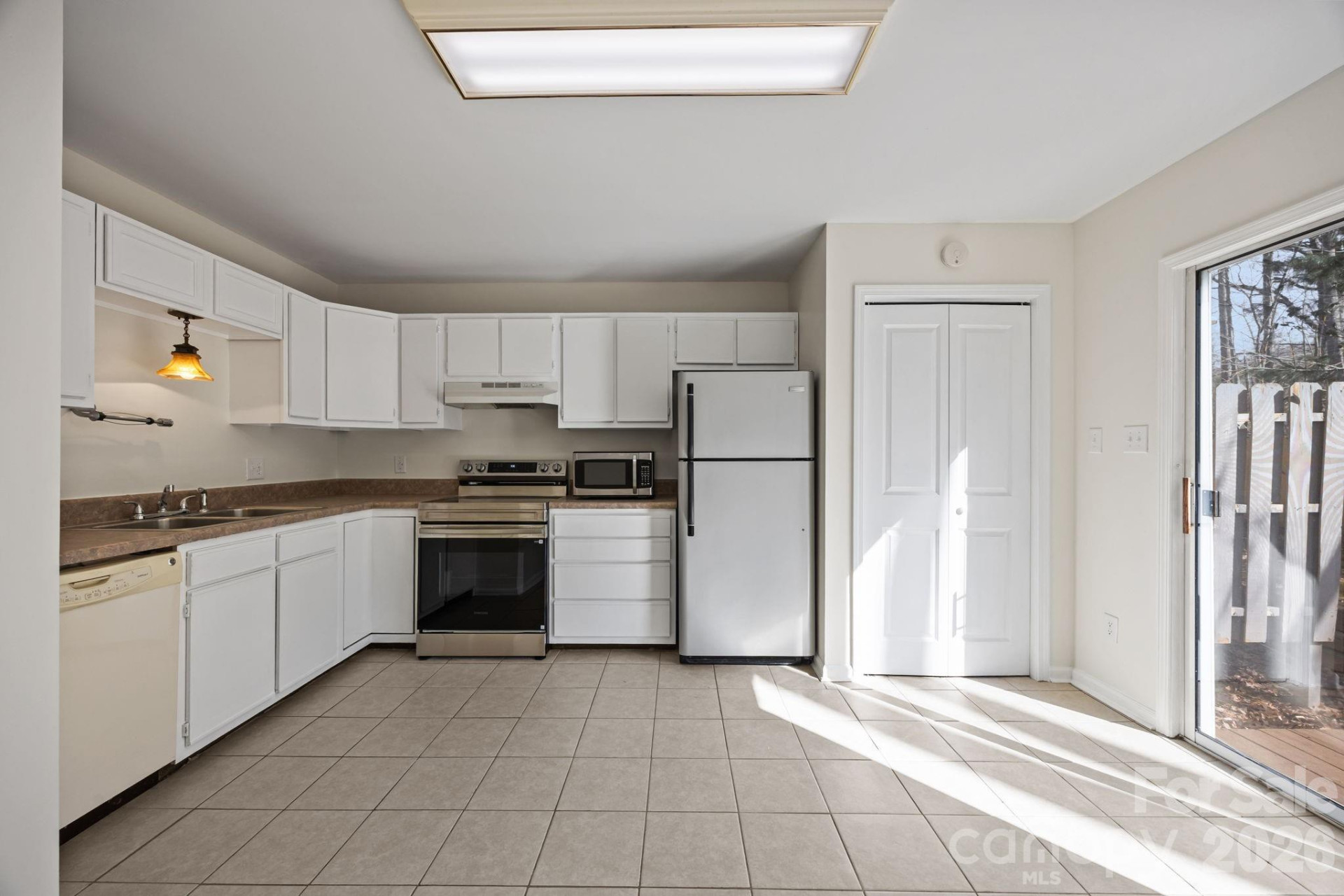 6 Azalea Road #F - Photo 8