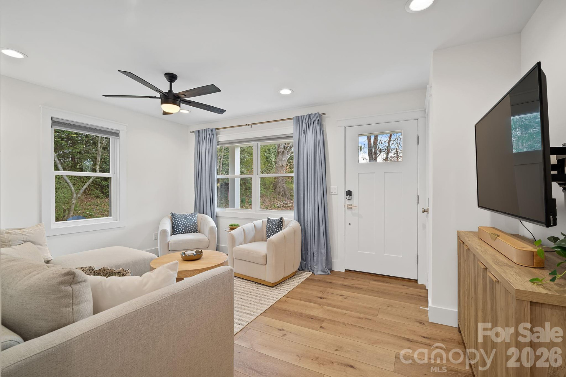 729 Poodle Way - Photo 4