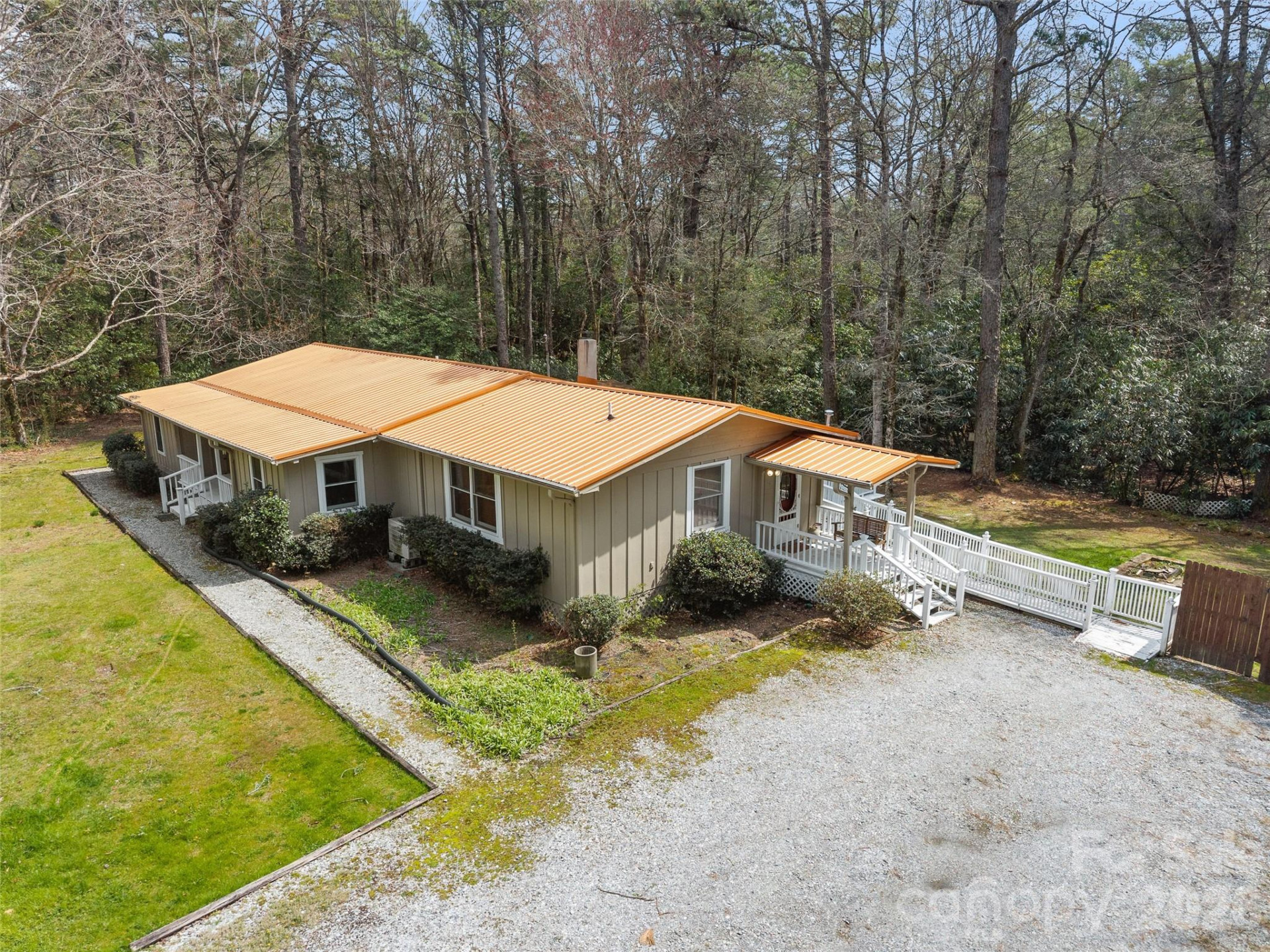 18 Holly Springs Drive - Photo 3