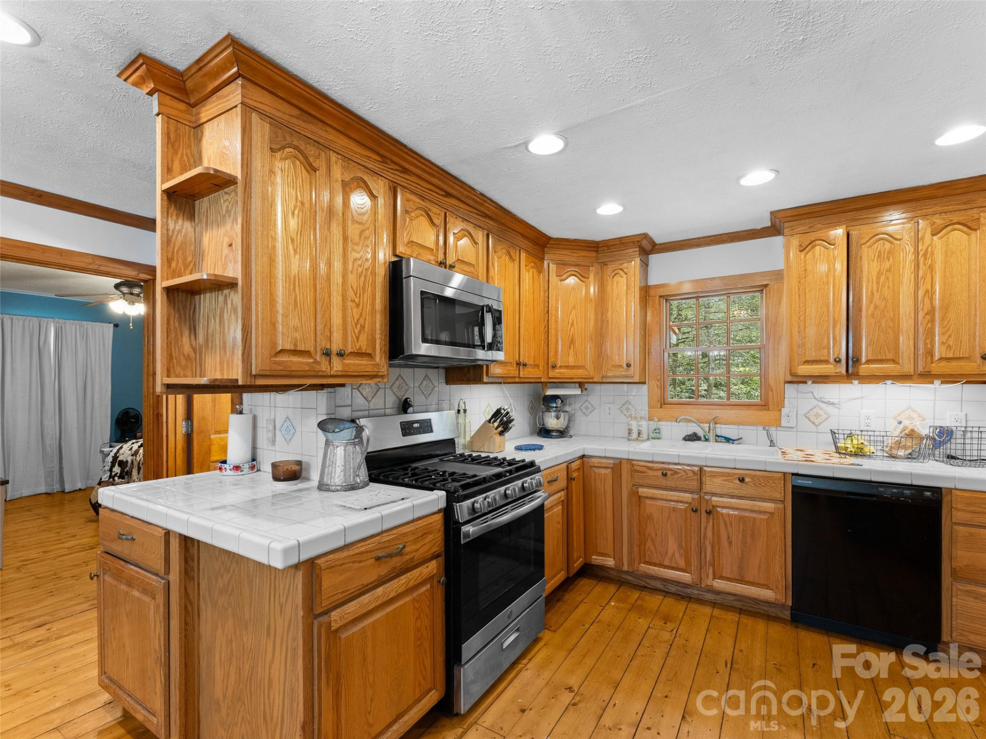 18 Holly Springs Drive - Photo 10