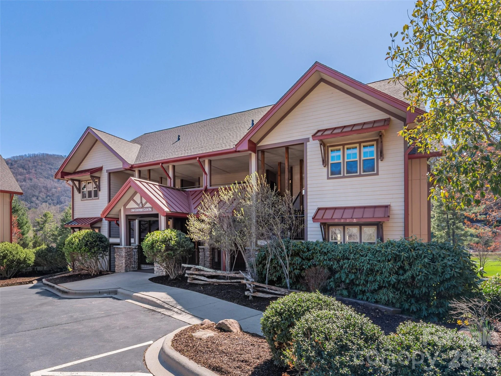 1560 Country Club Drive #A301