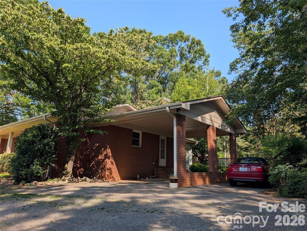 1737 Whitesides Road - Photo 2