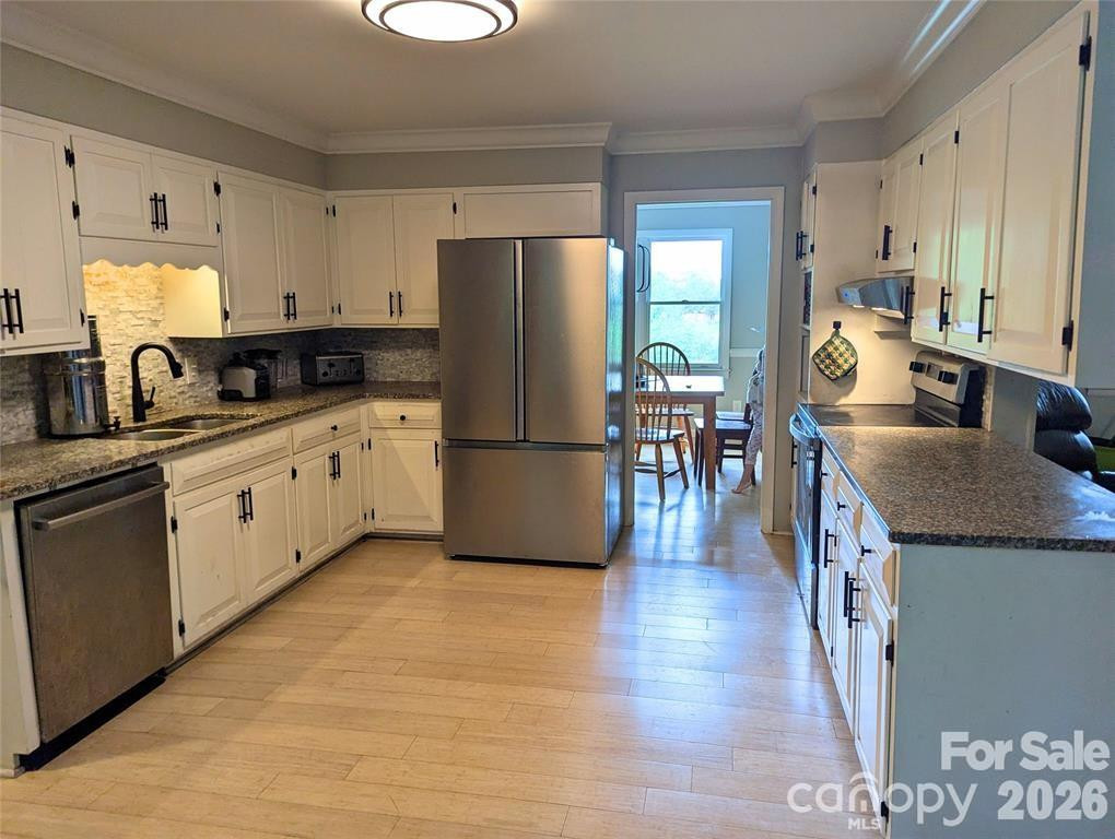 1737 Whitesides Road - Photo 5