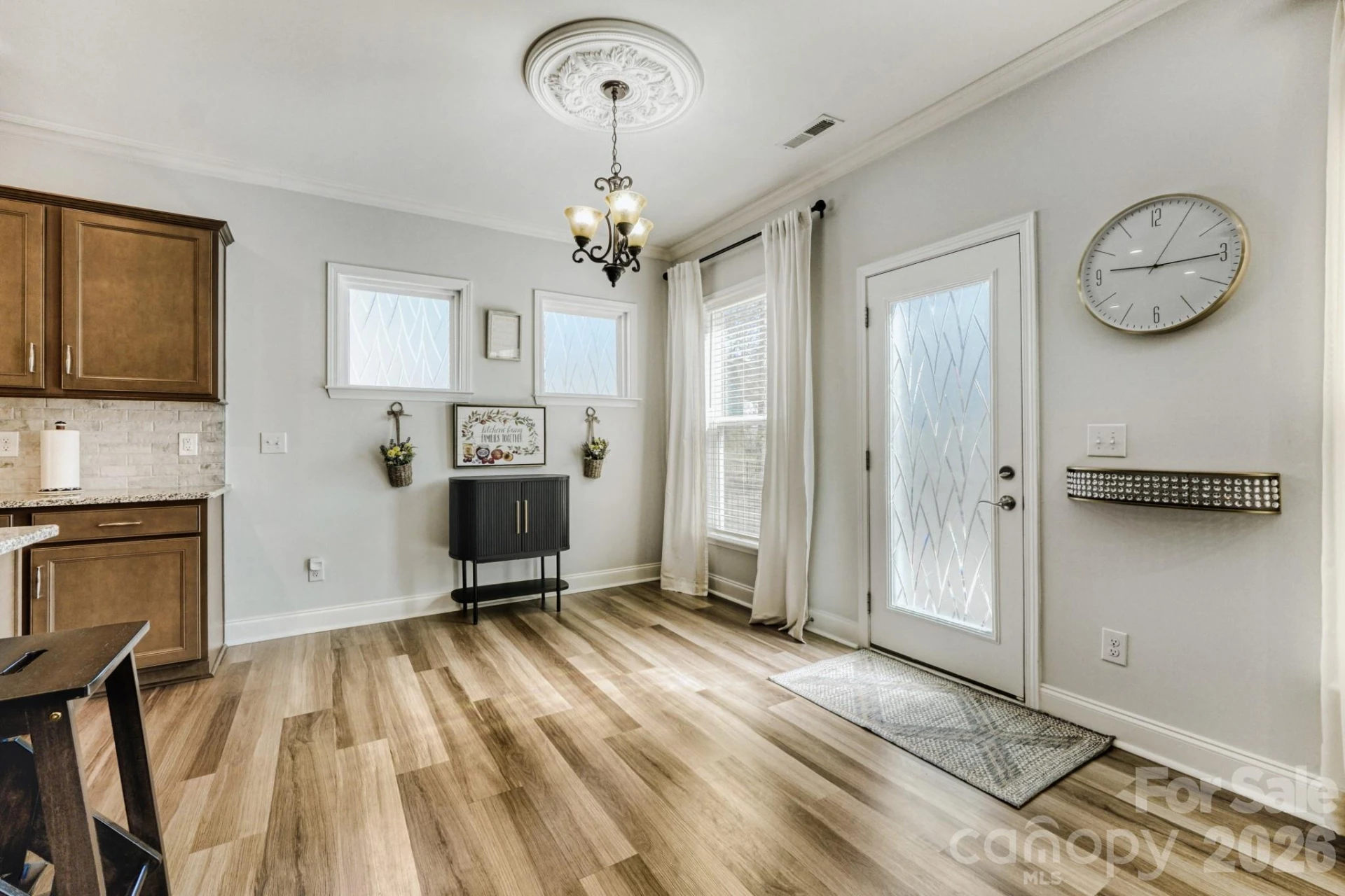 1318 Poppy Way - Photo 13