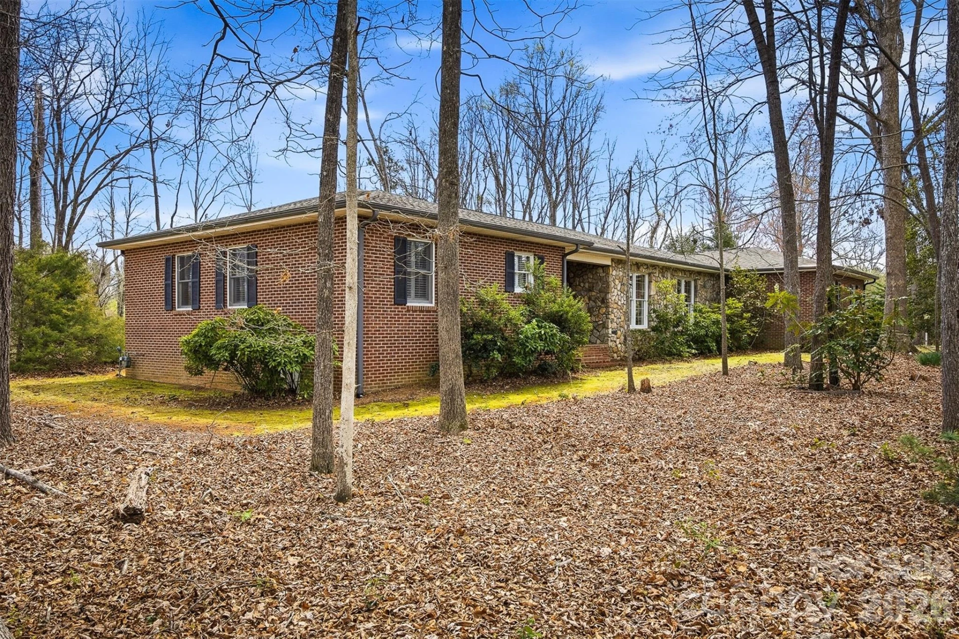 203 Heritage Lane